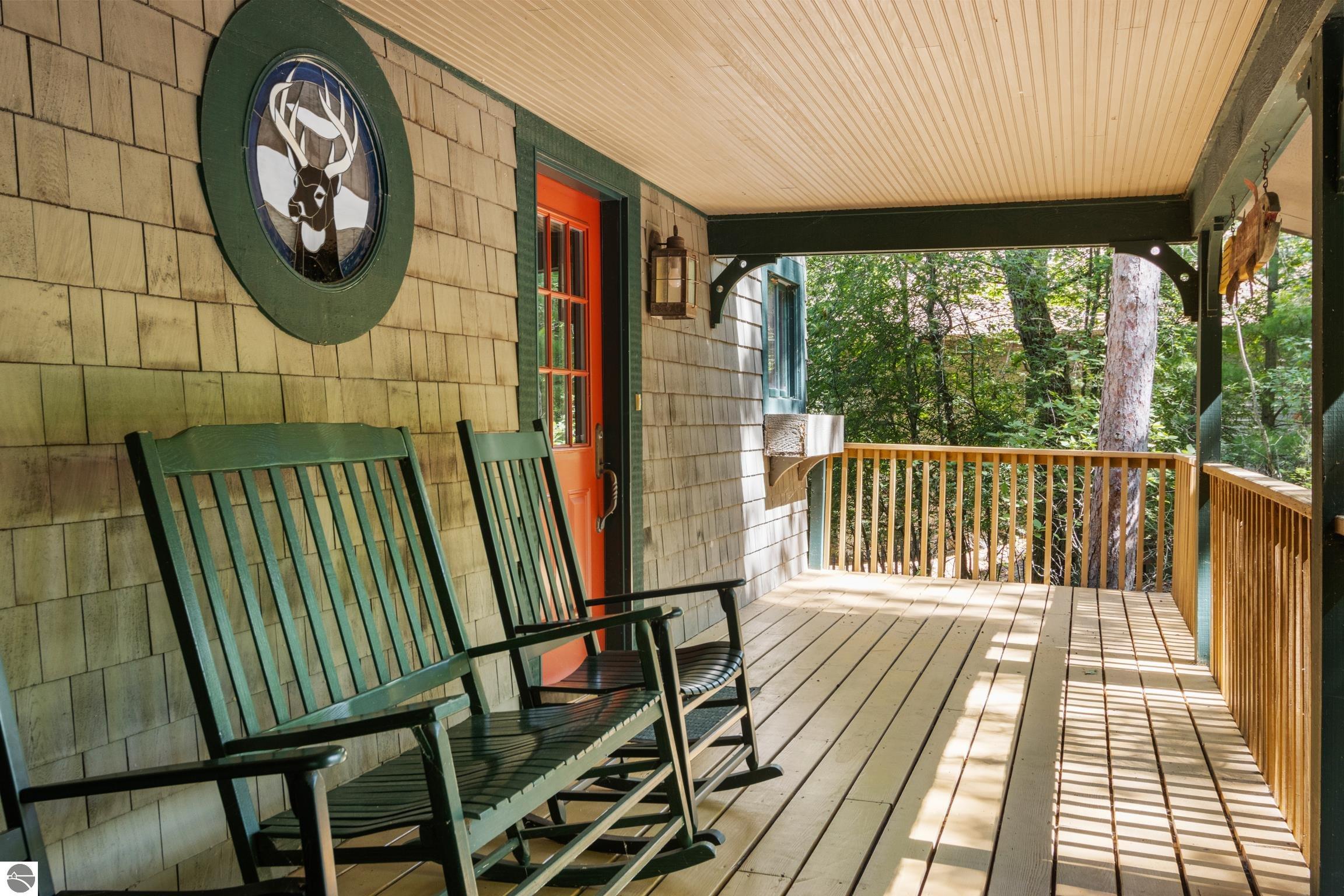 5196 MacKenzie Drive