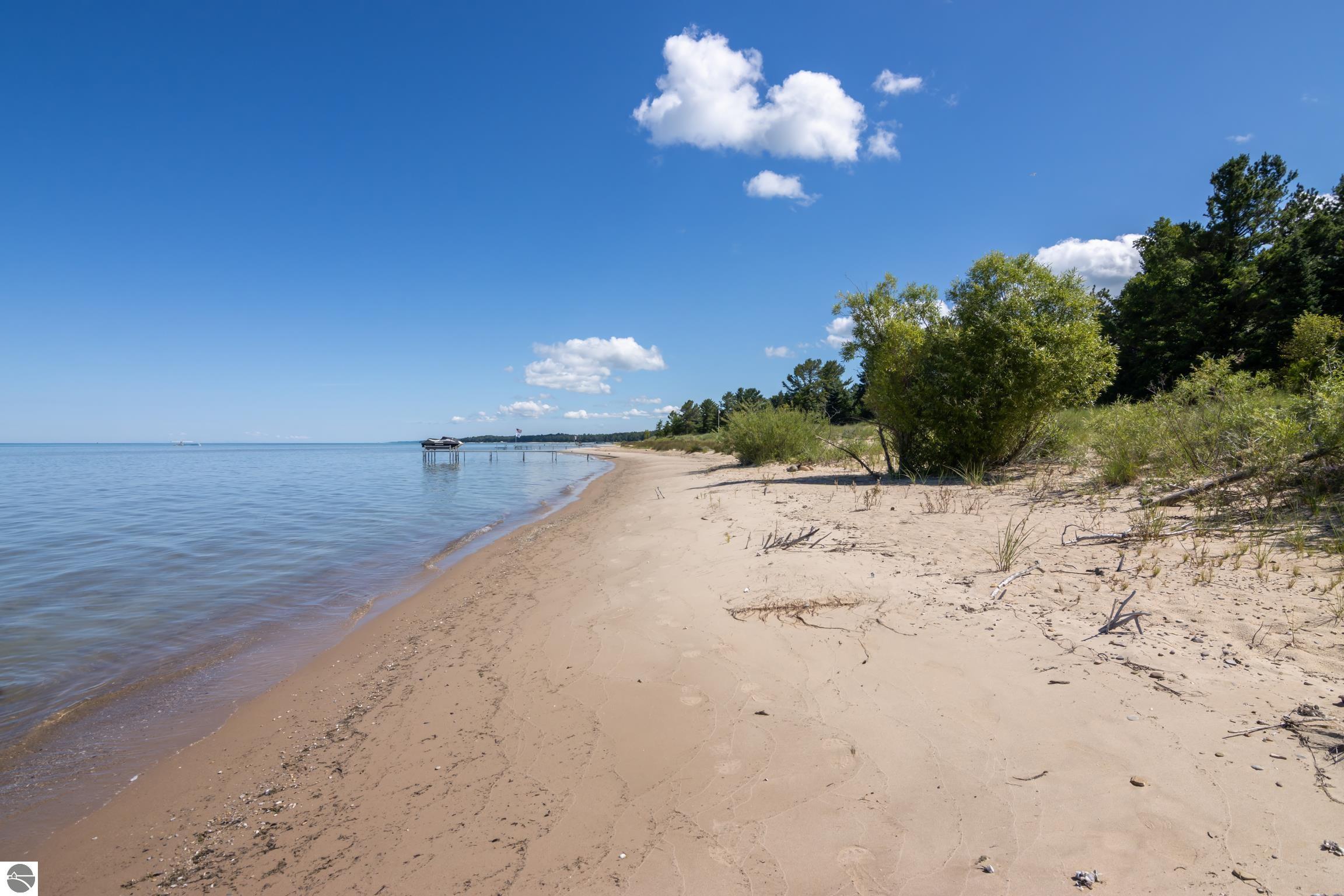 5196 MacKenzie Drive