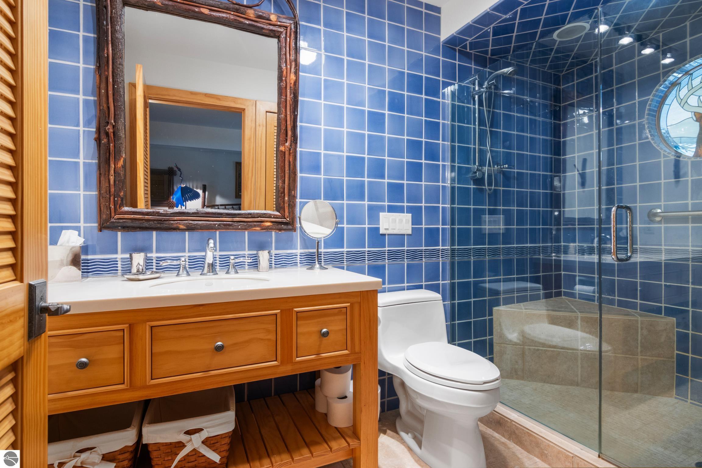 5196 MacKenzie Drive