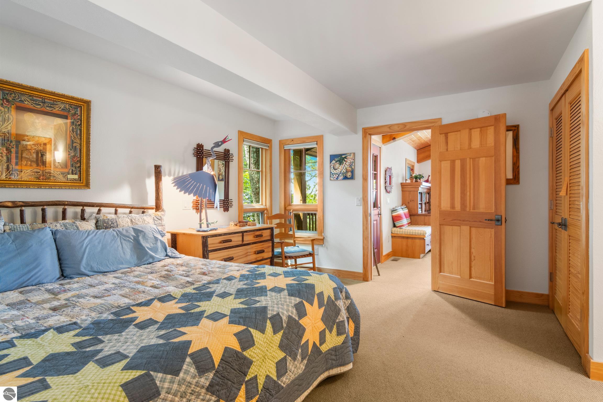 5196 MacKenzie Drive