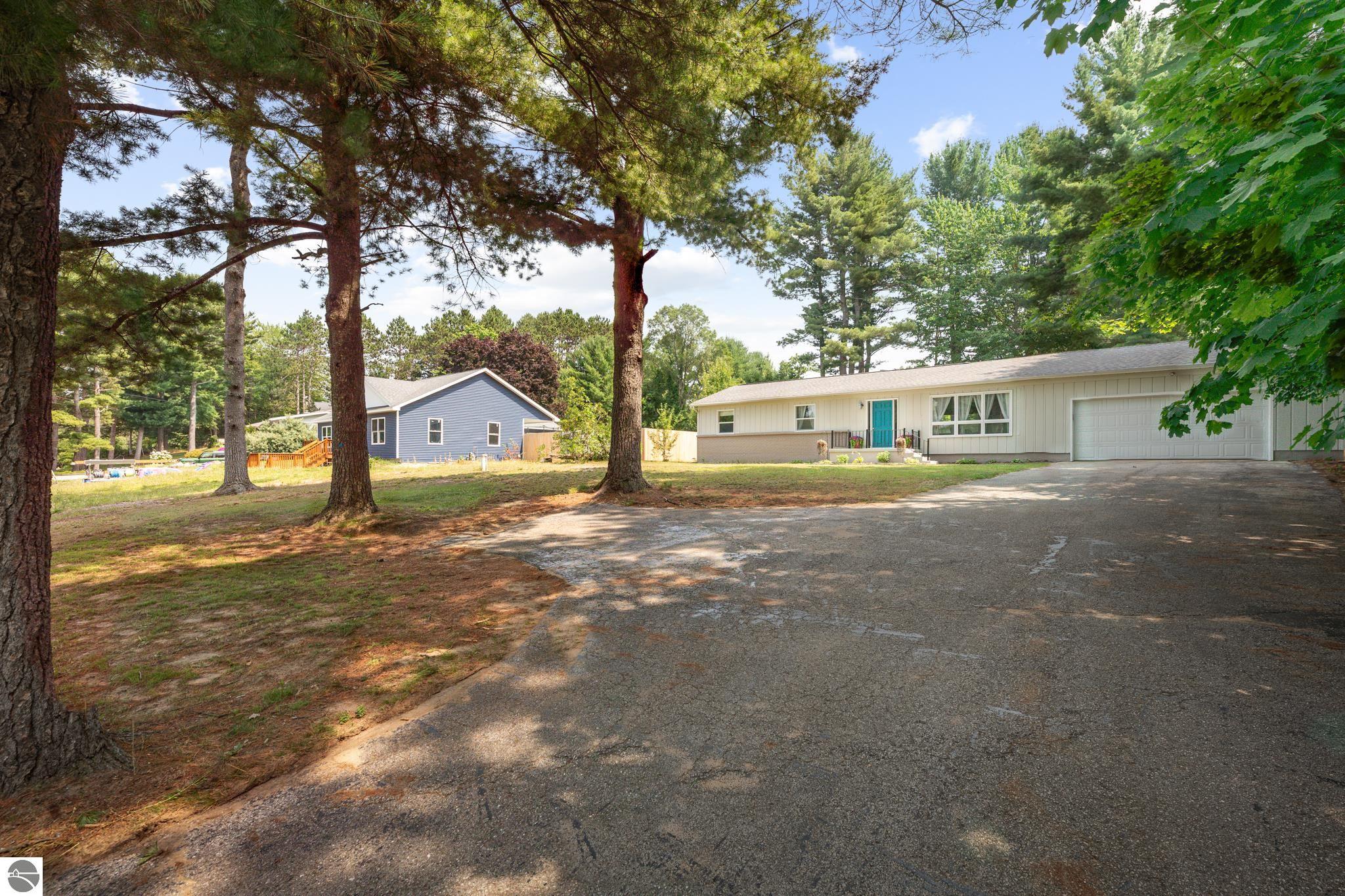 1970 South Long Lake Road