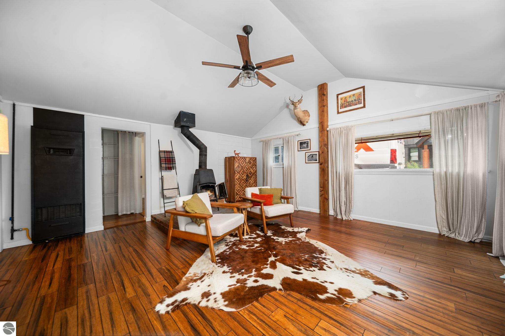 7764 S Outer Drive
