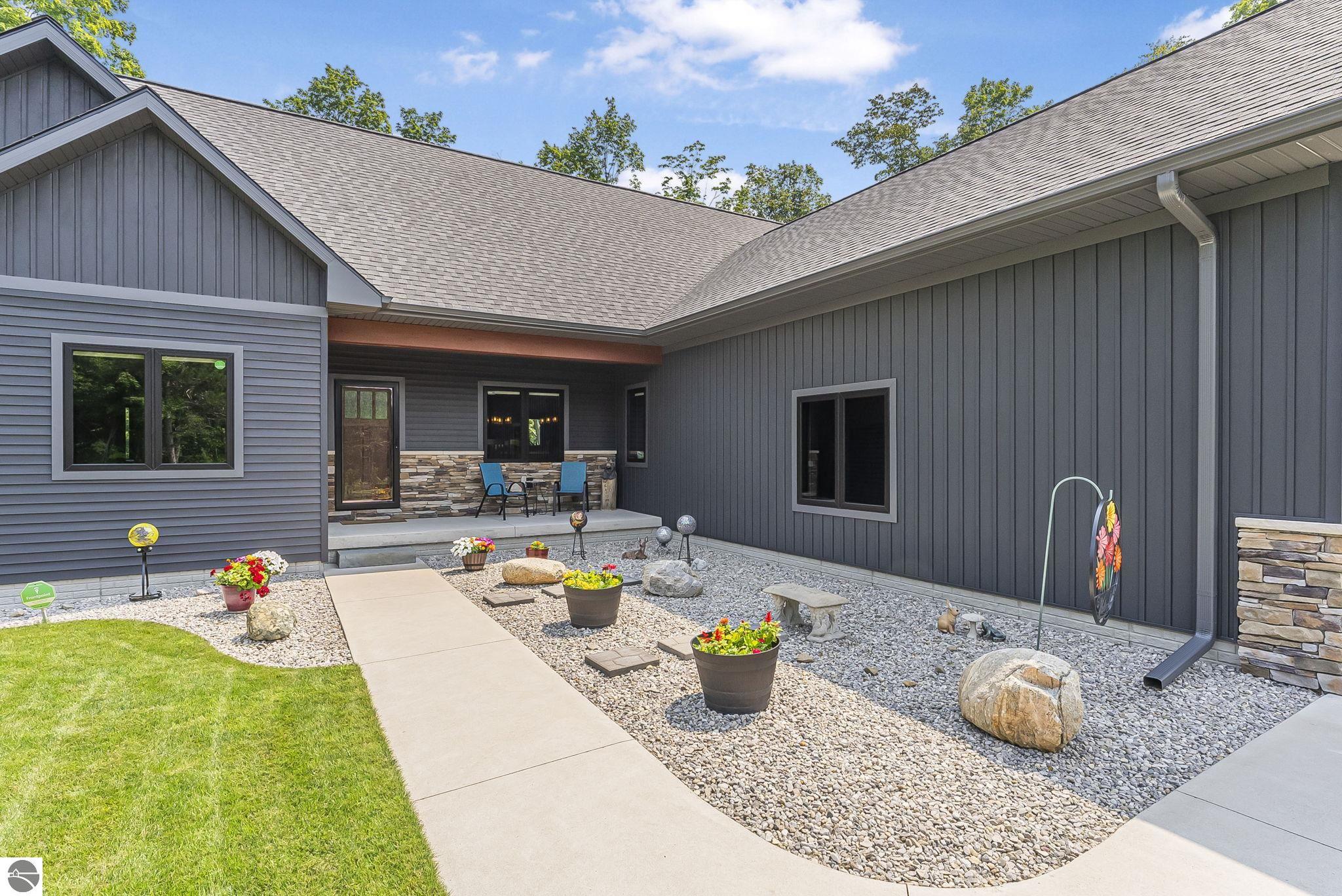 6238 E Gallivan Road, Cedar