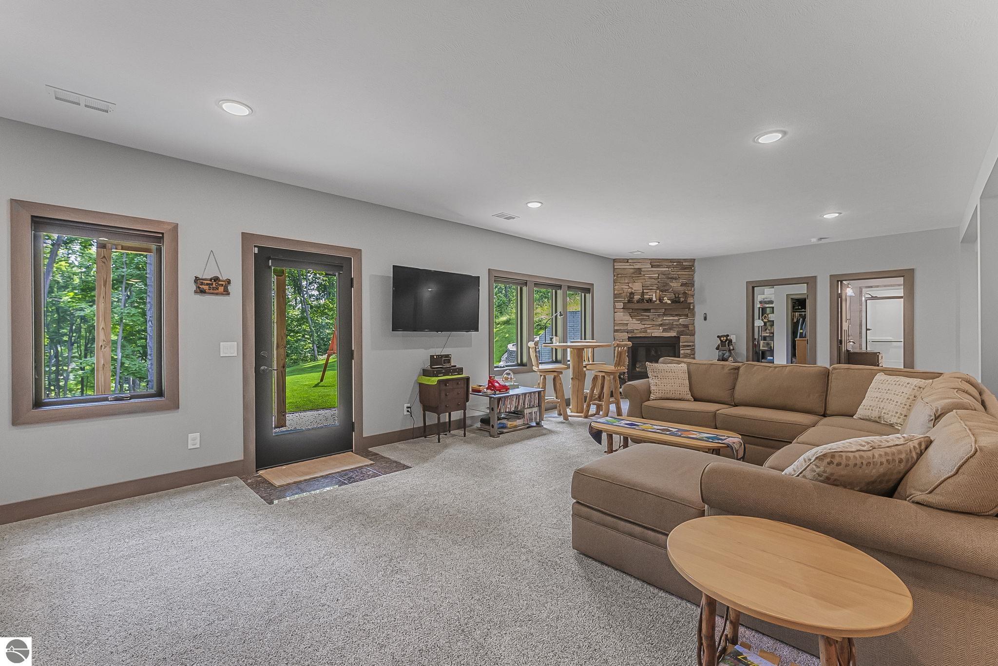 6238 E Gallivan Road, Cedar