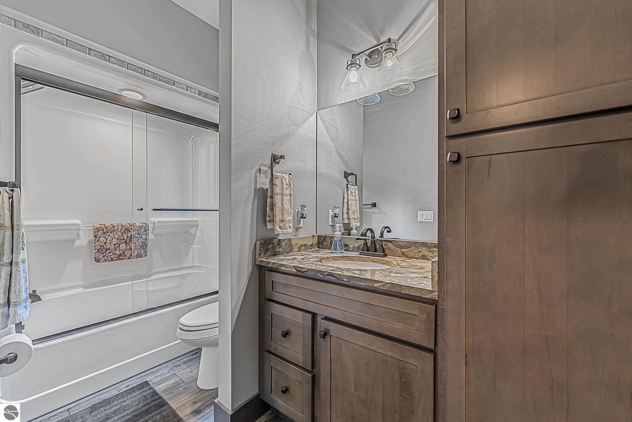 6238 E Gallivan Road, Cedar