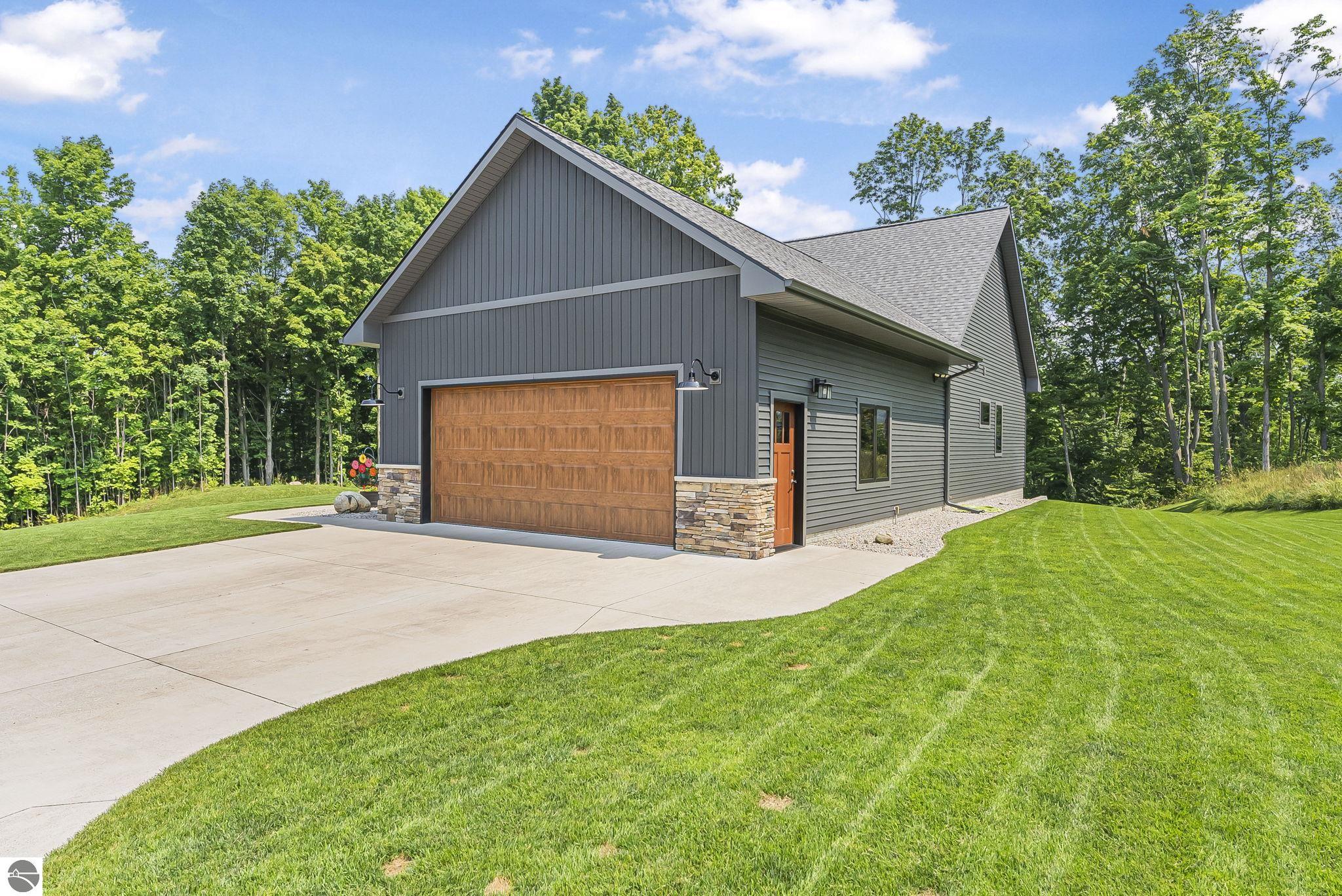 6238 E Gallivan Road, Cedar