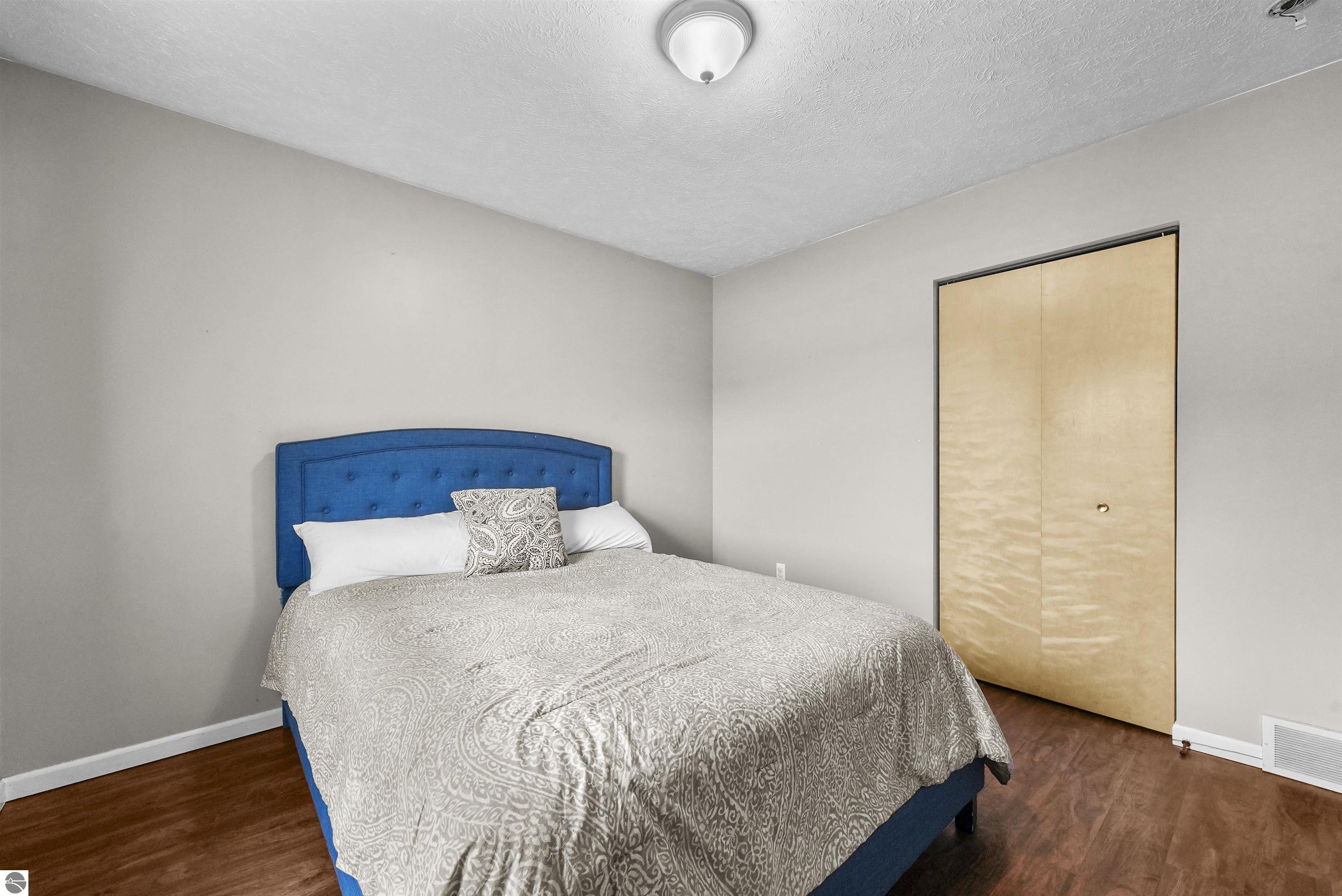 9041 Kingsfield Drive