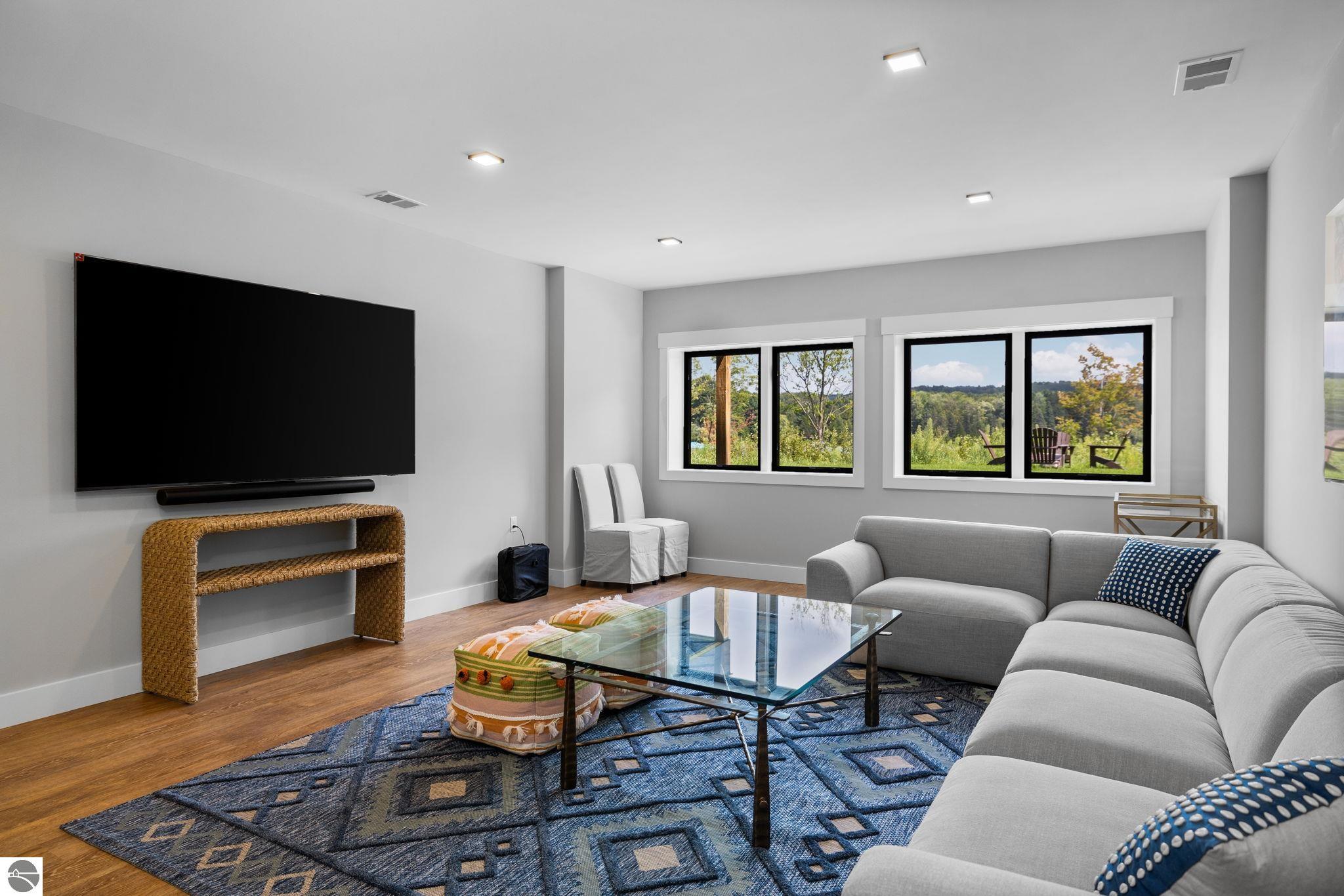 521 S Lake Shore Drive