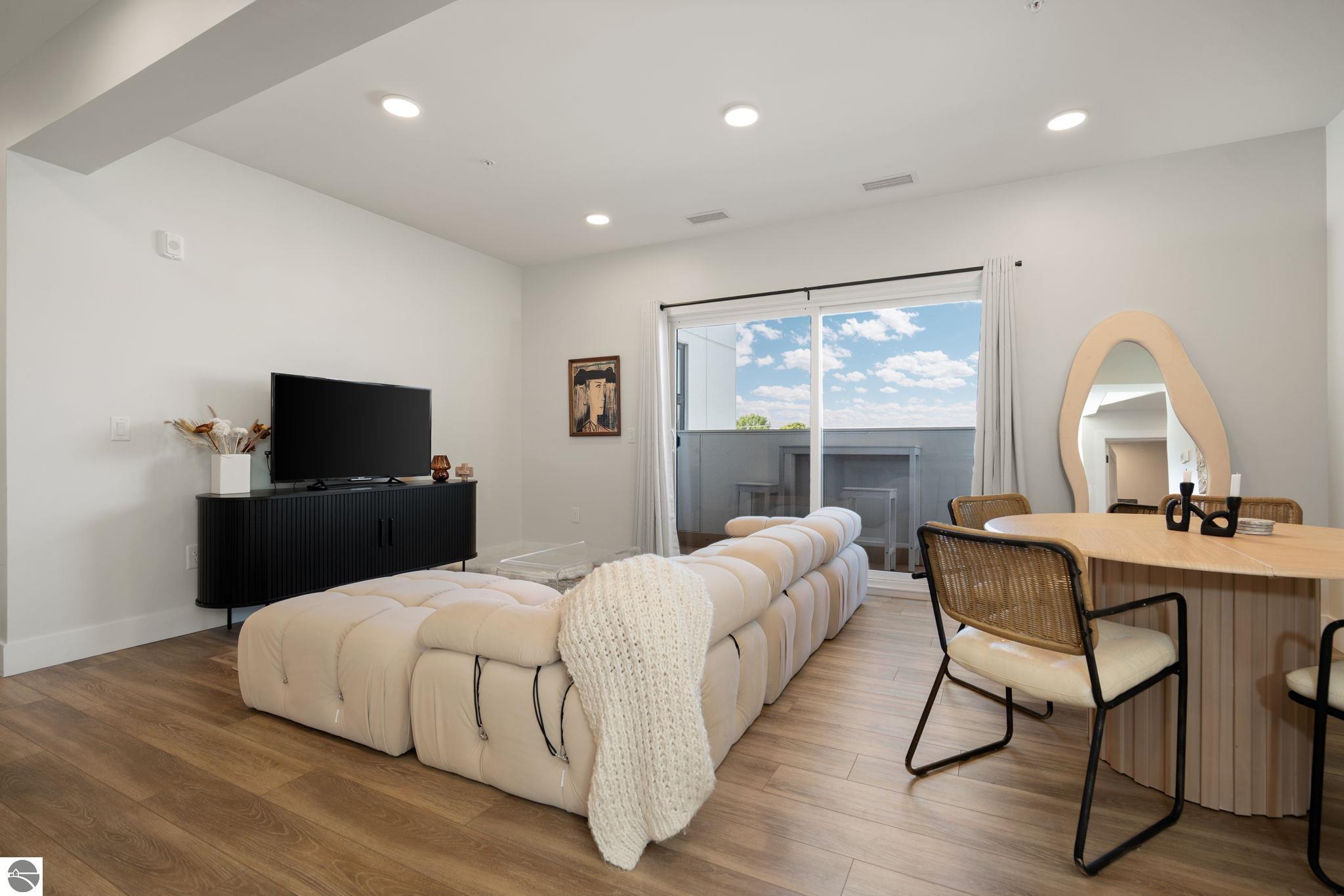 714 #308 Randolph Street # 308