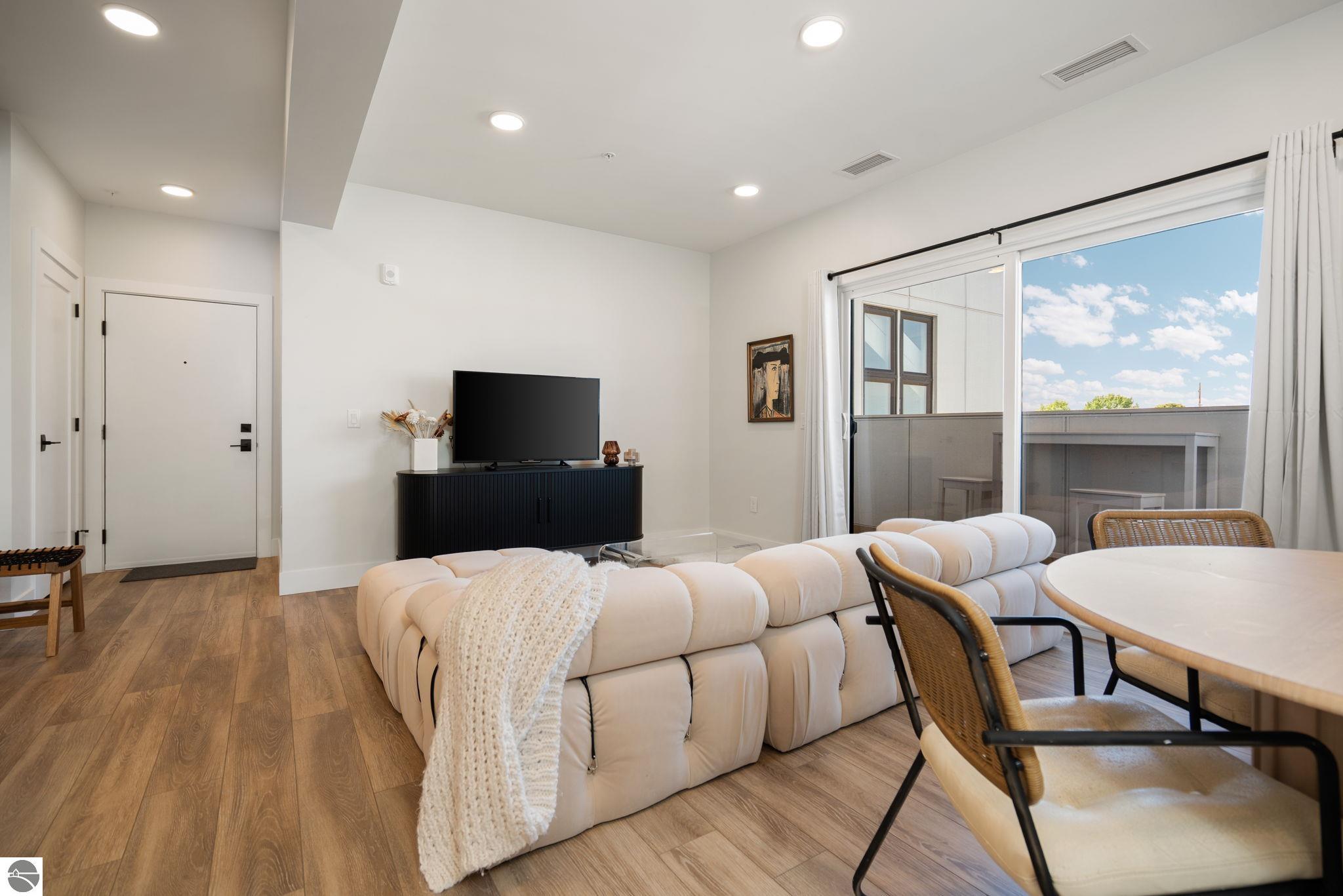 714 #308 Randolph Street # 308
