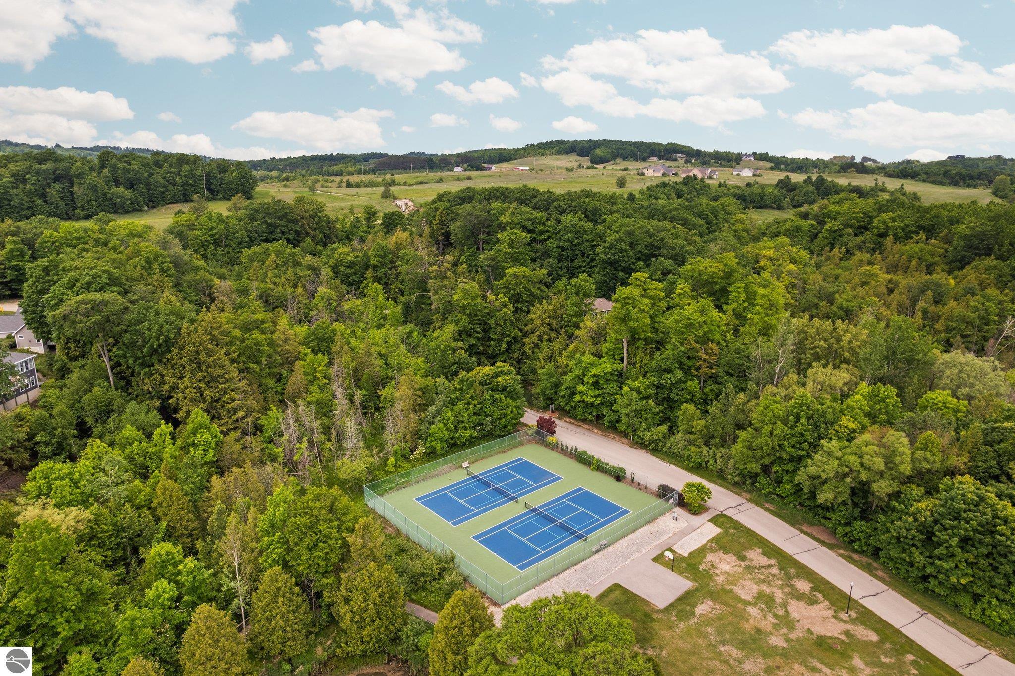 762 N Waypoint Circle