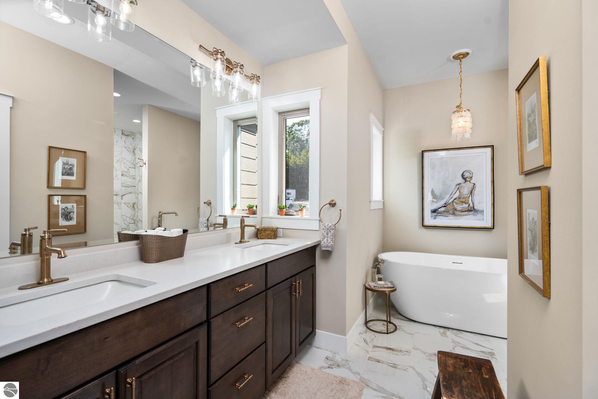 762 N Waypoint Circle