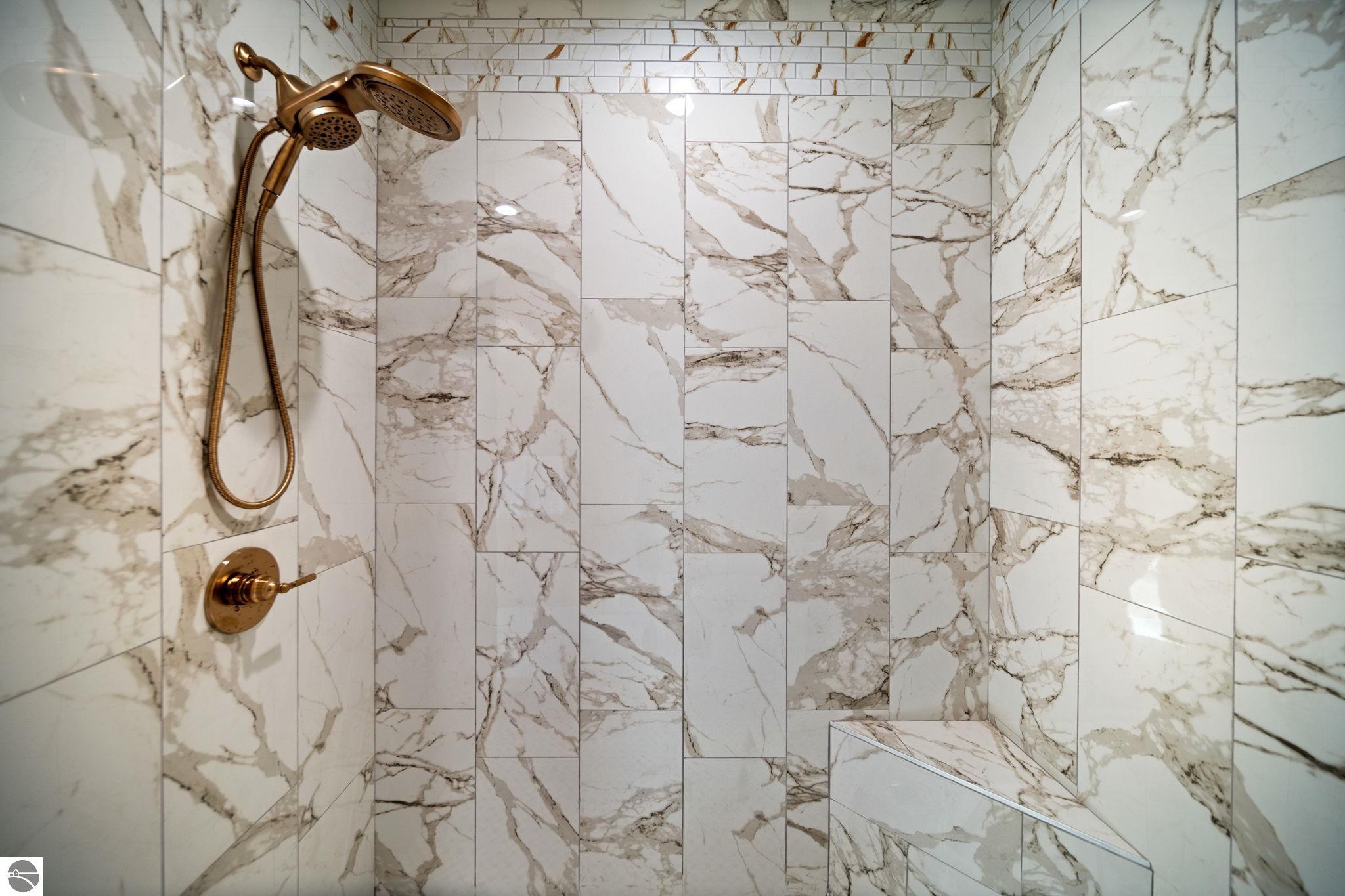 762 N Waypoint Circle