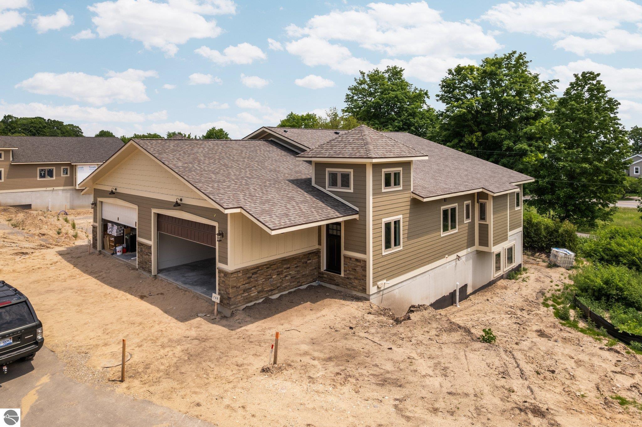 762 N Waypoint Circle