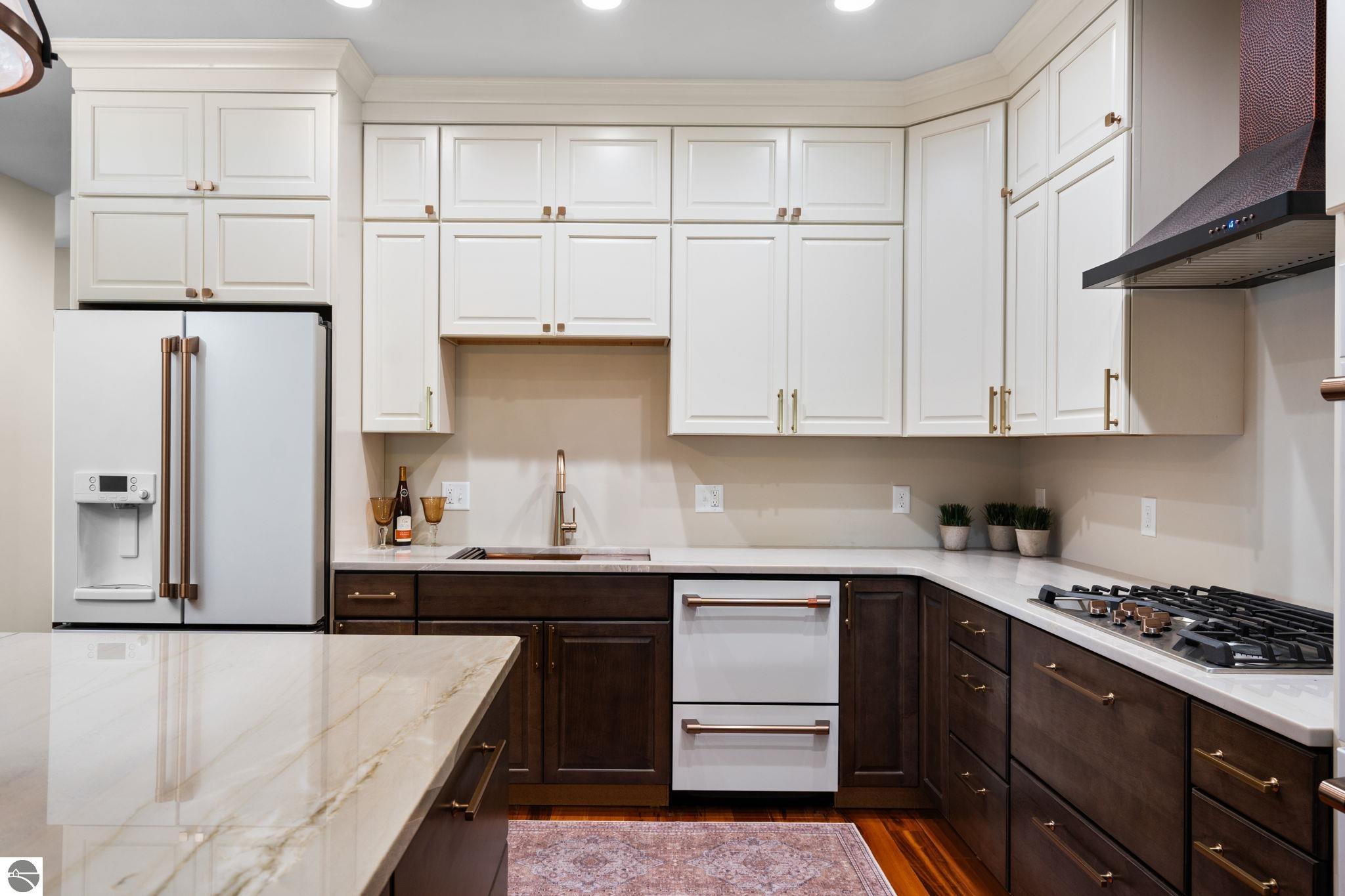 762 N Waypoint Circle