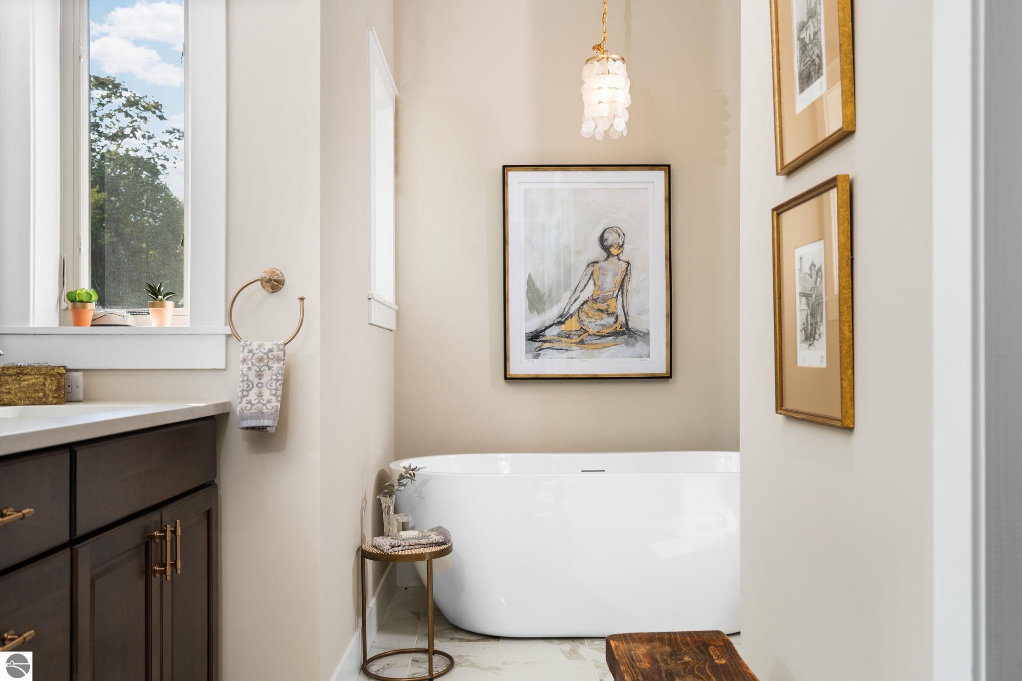 762 N Waypoint Circle