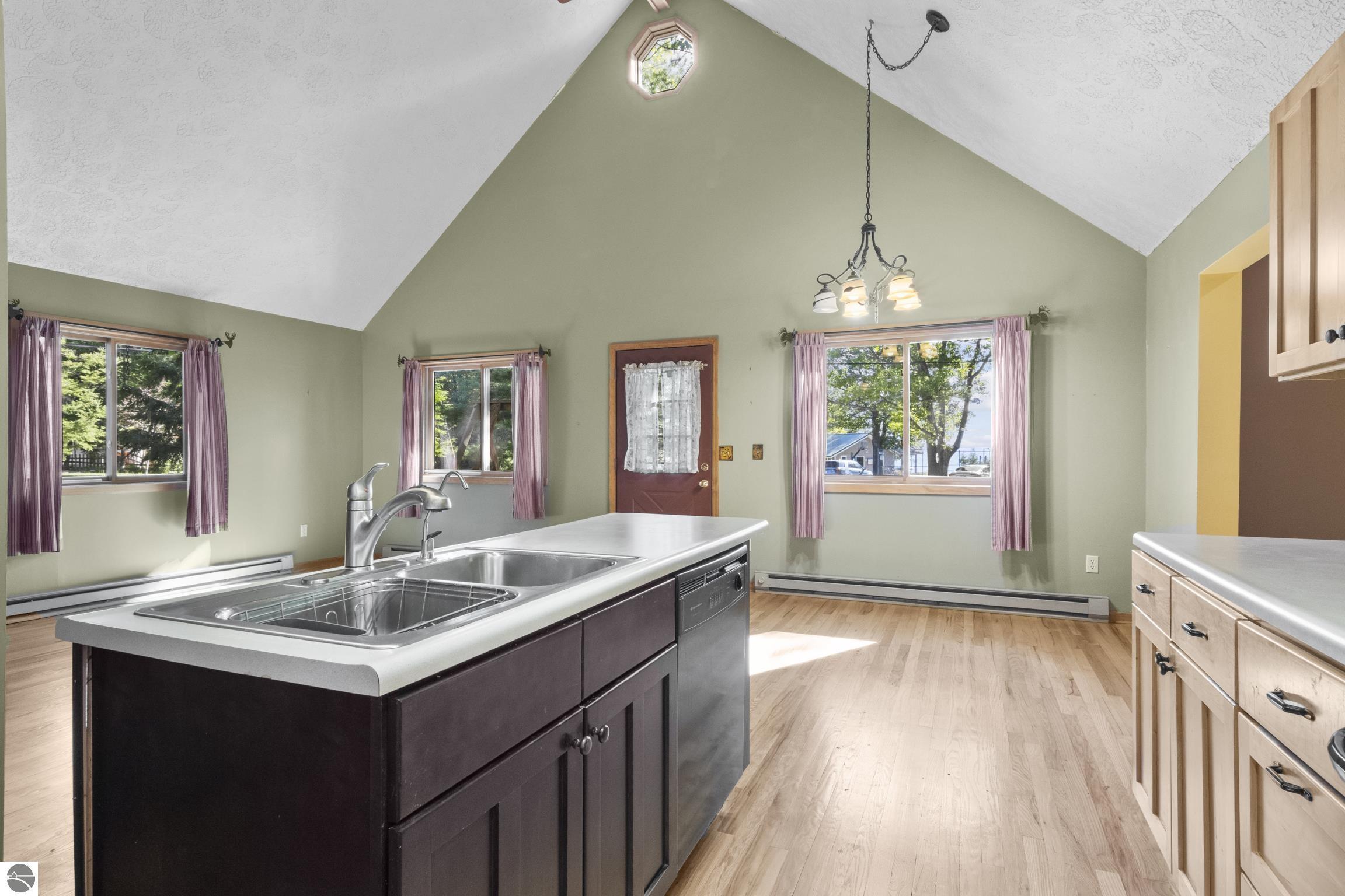 13613 Forest Beach Shores