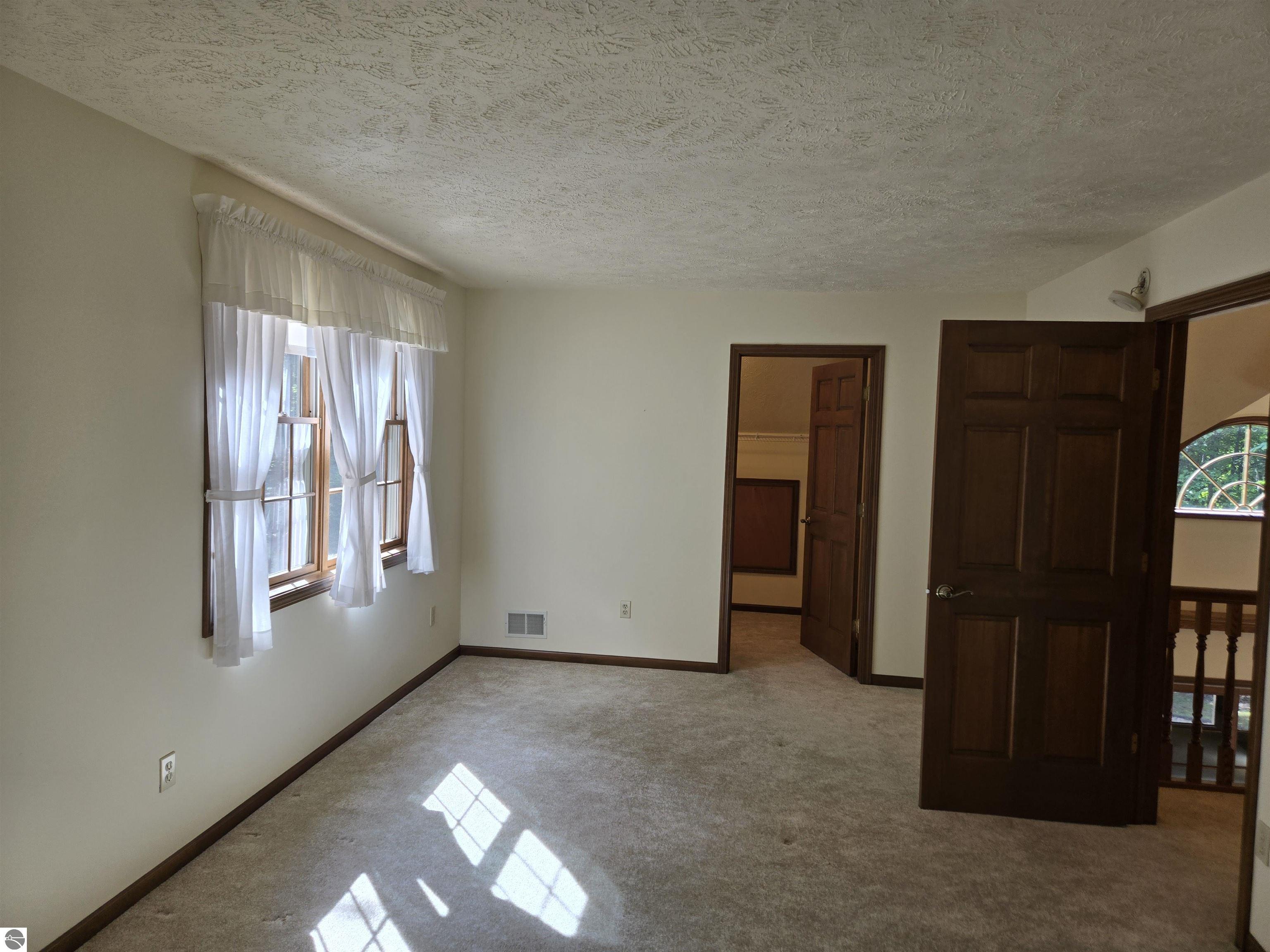 6285 S Westwood Pkwy