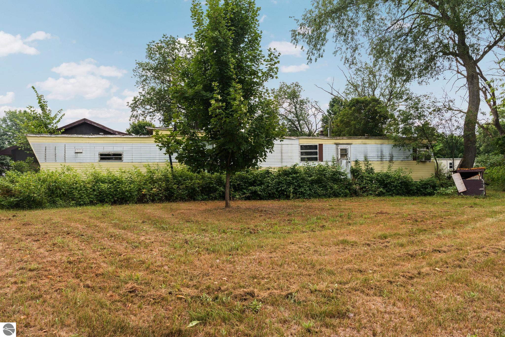 3070 Meadow Wood