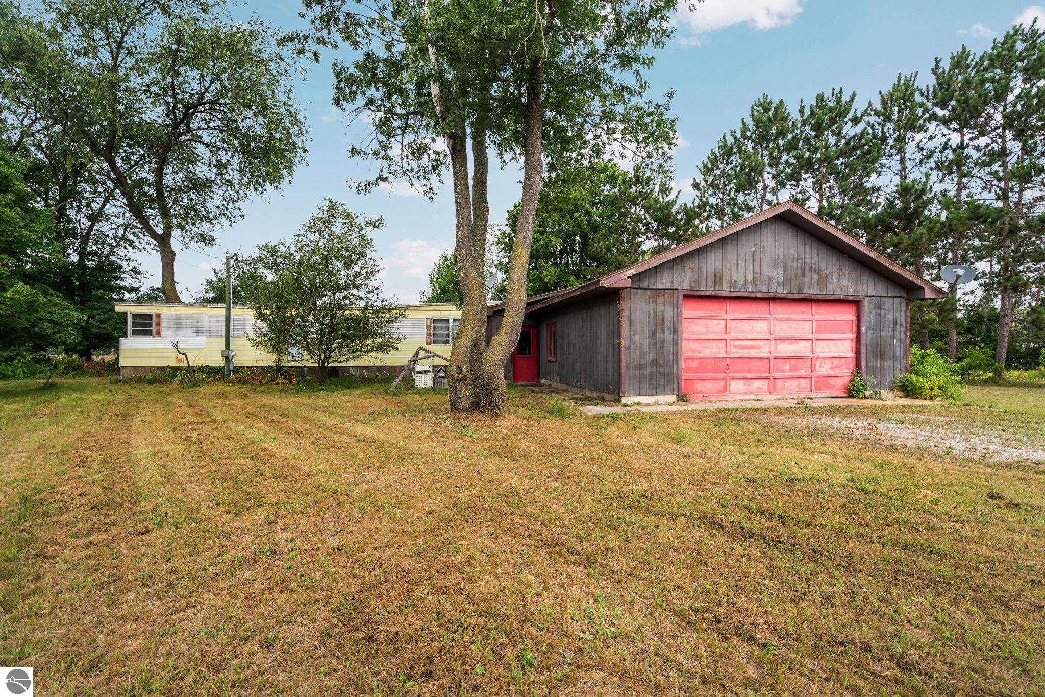 3070 Meadow Wood