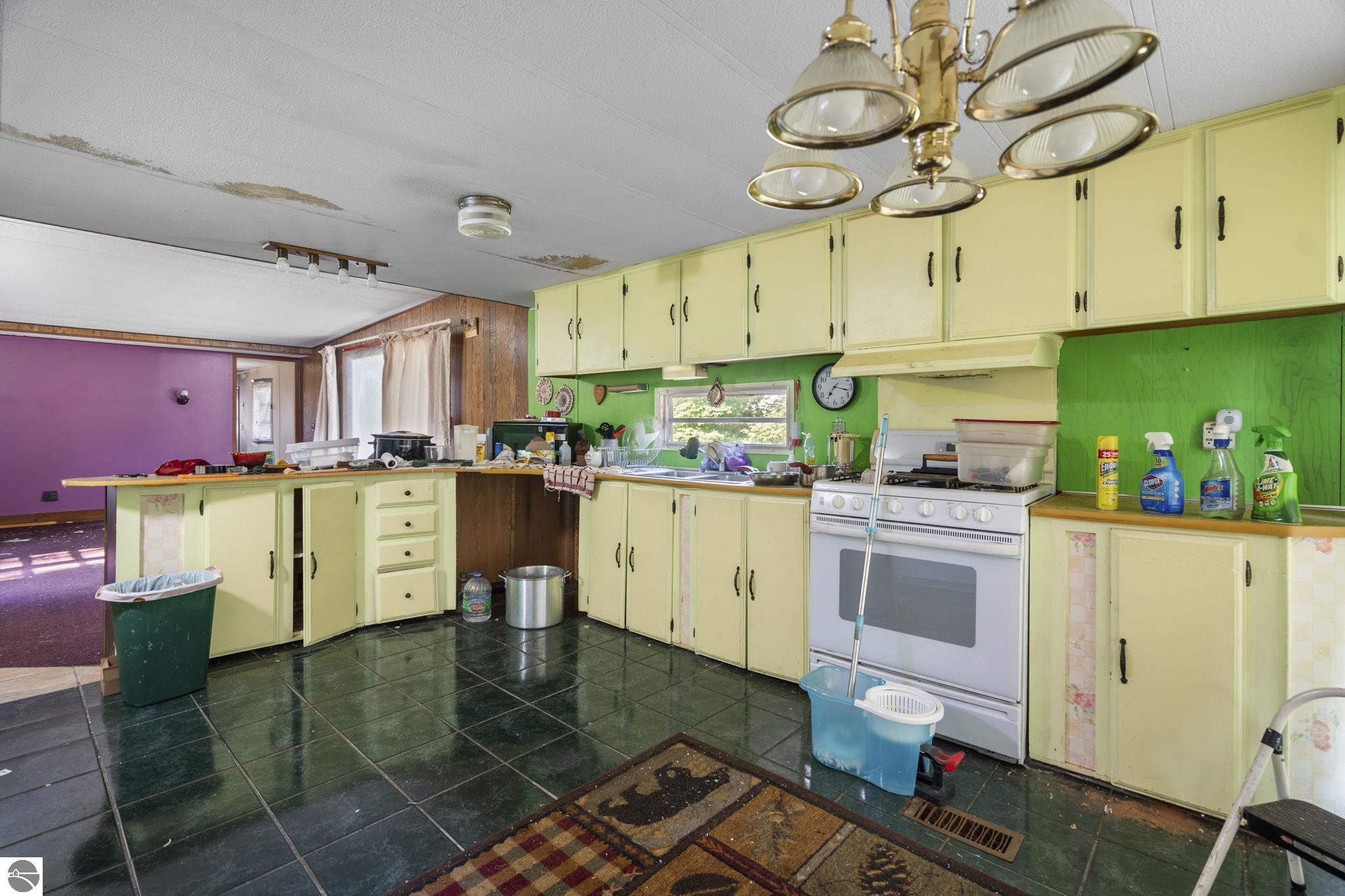 3070 Meadow Wood