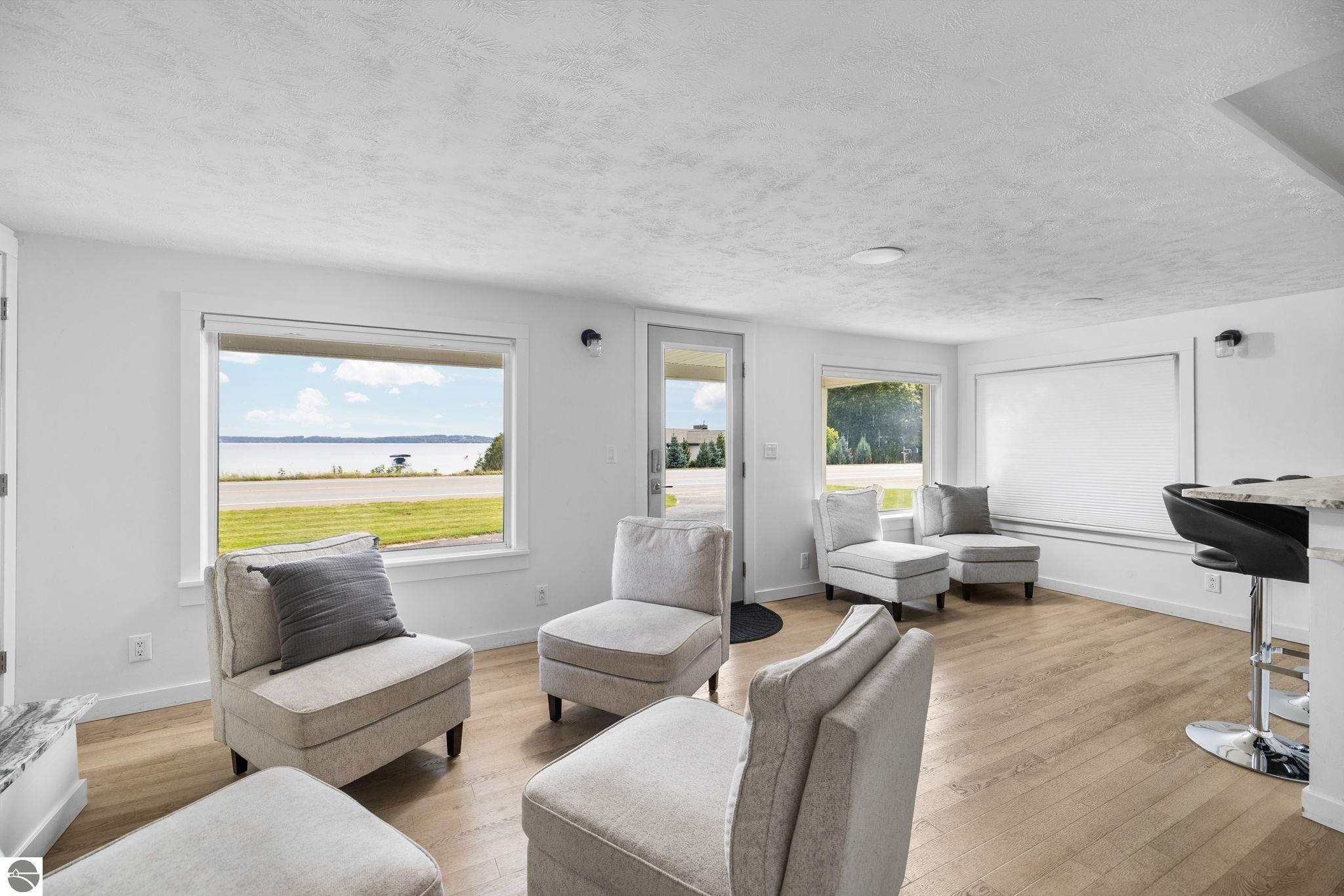 12086 S West Bay Shore Drive