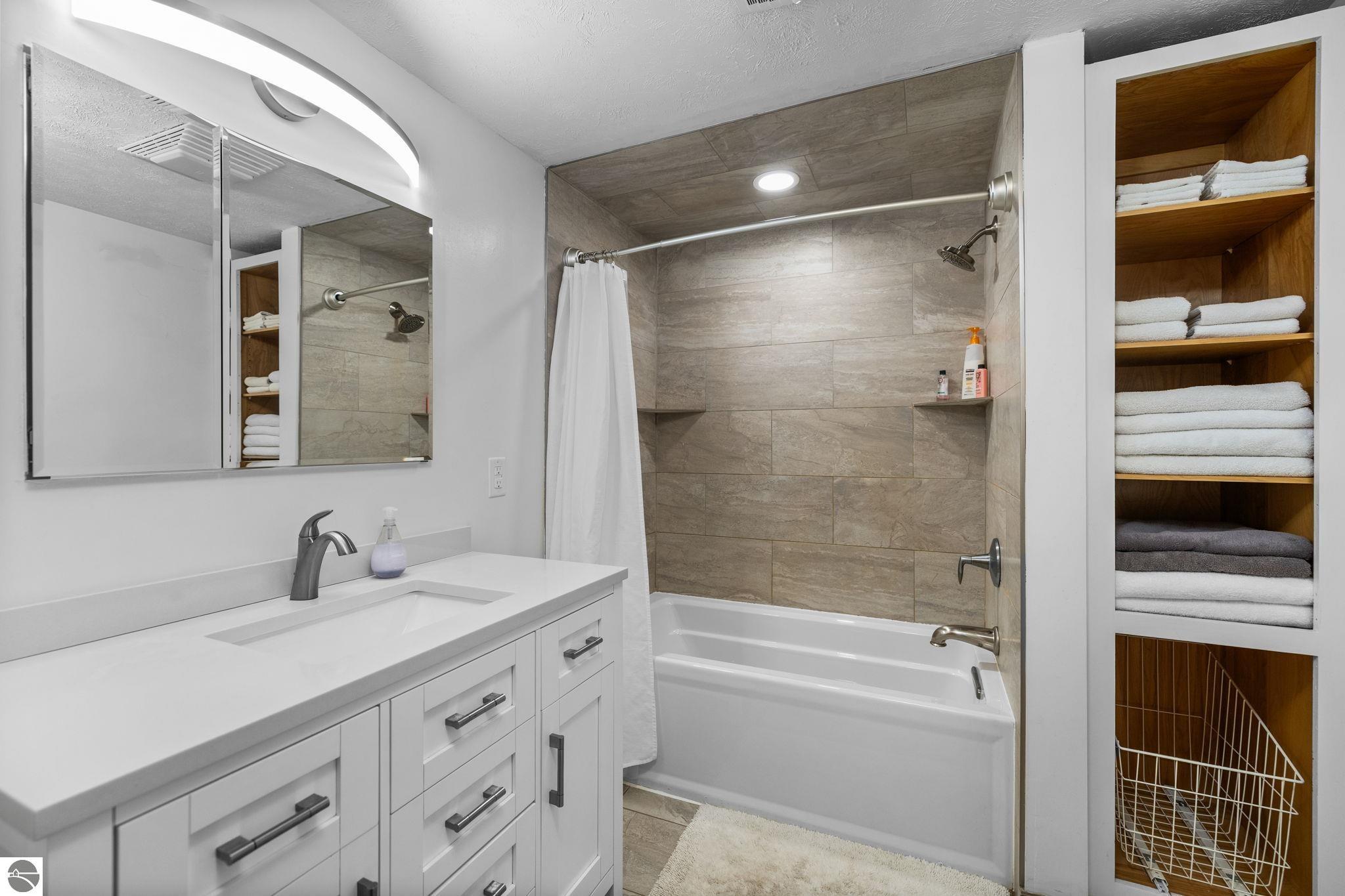 12086 S West Bay Shore Drive