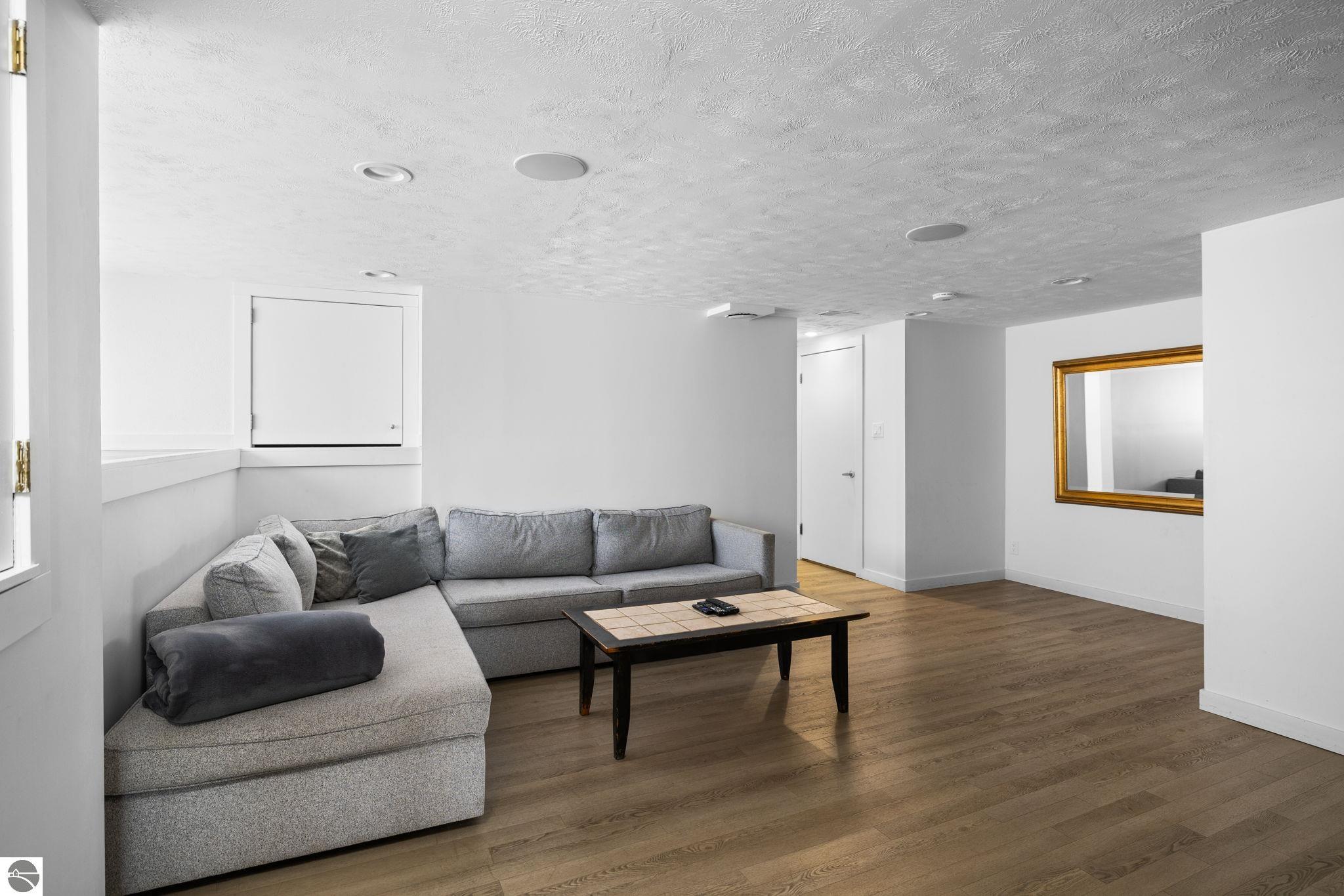 12086 S West Bay Shore Drive