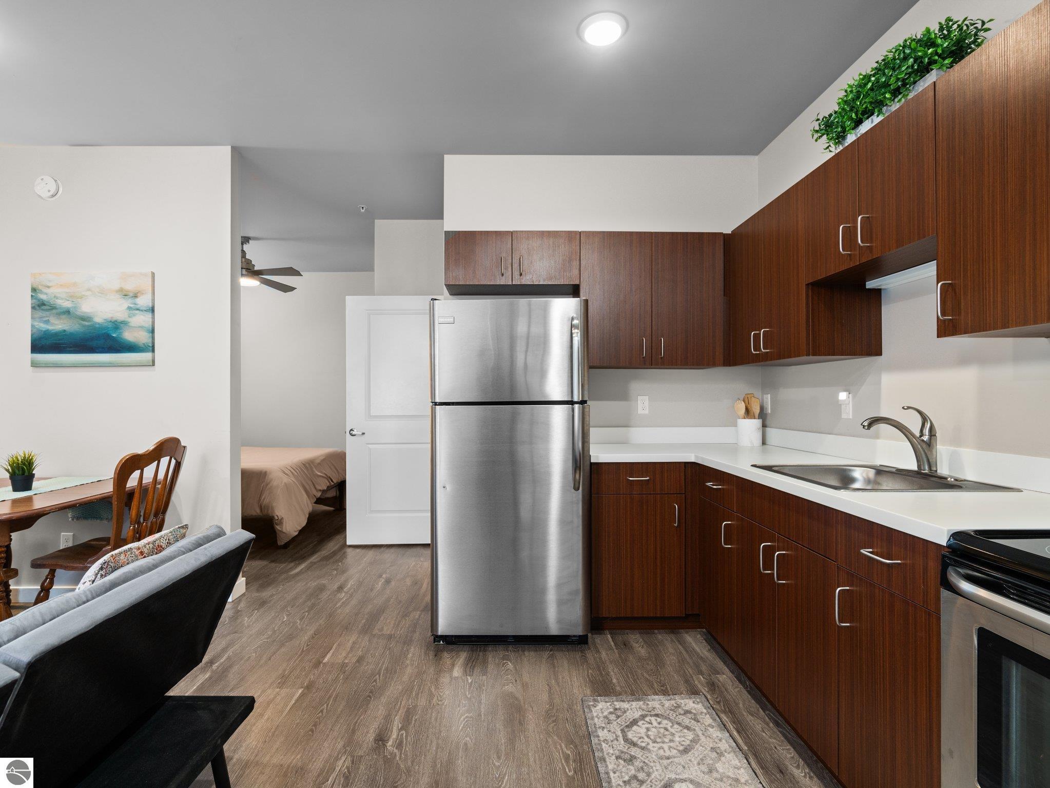 619 E Eighth Street # 4