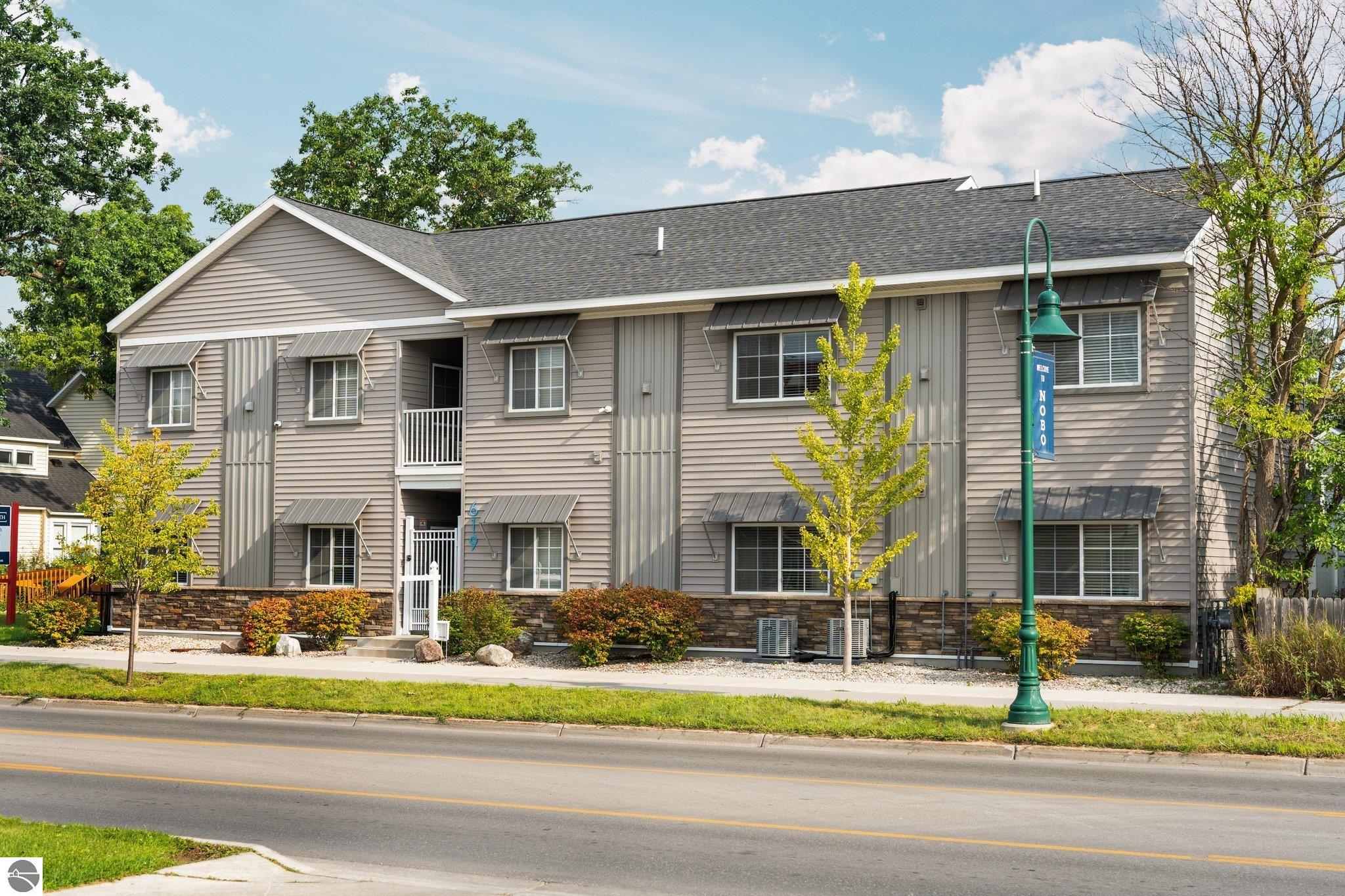 619 E Eighth Street # 4