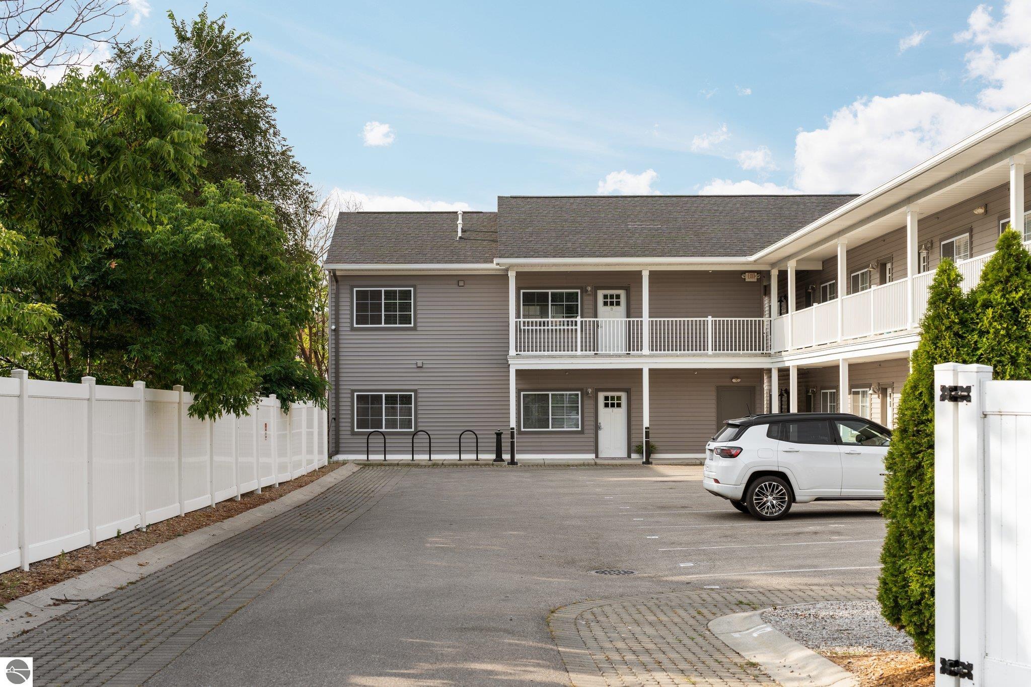 619 E Eighth Street # 4