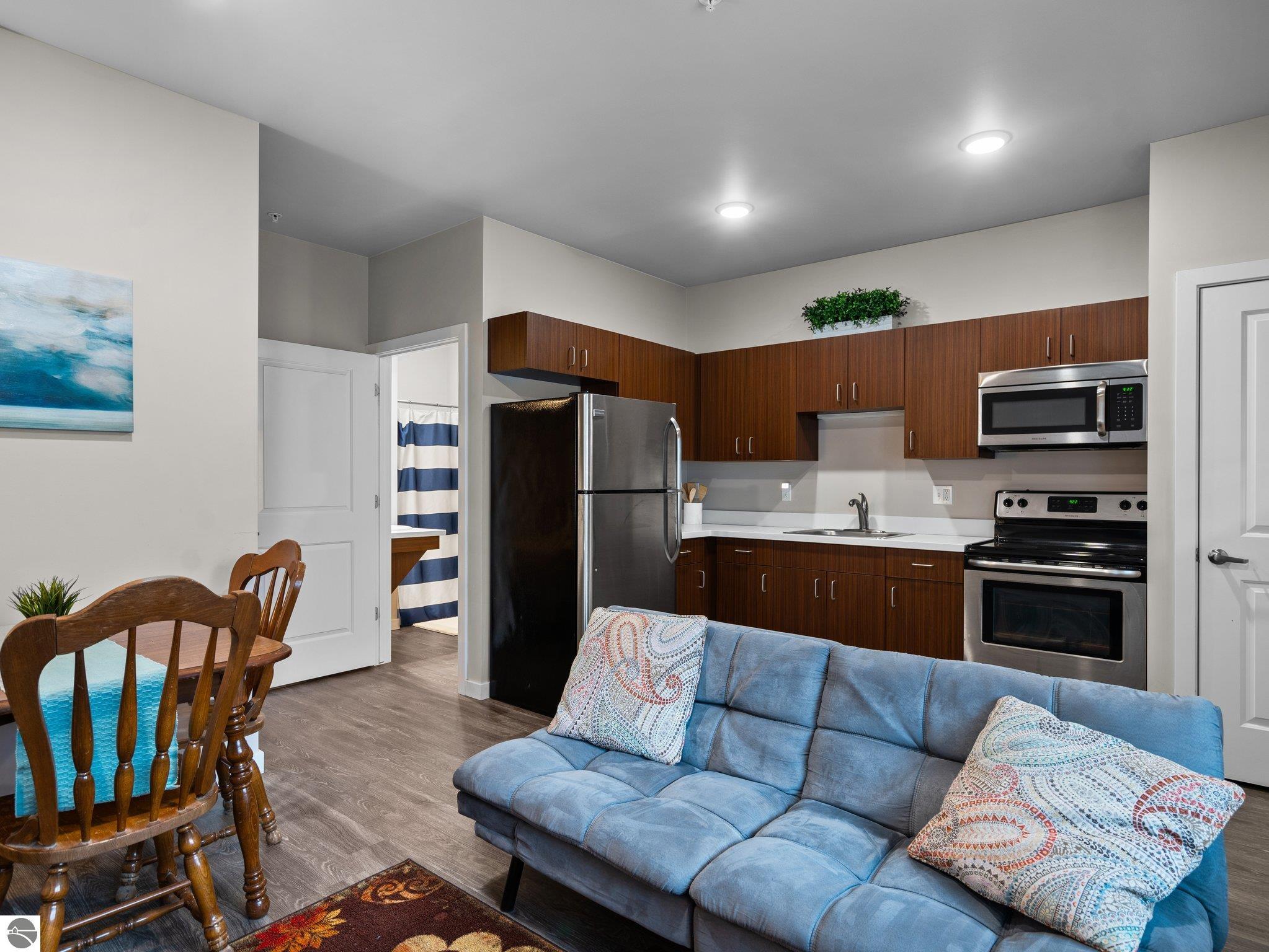 619 E Eighth Street # 4