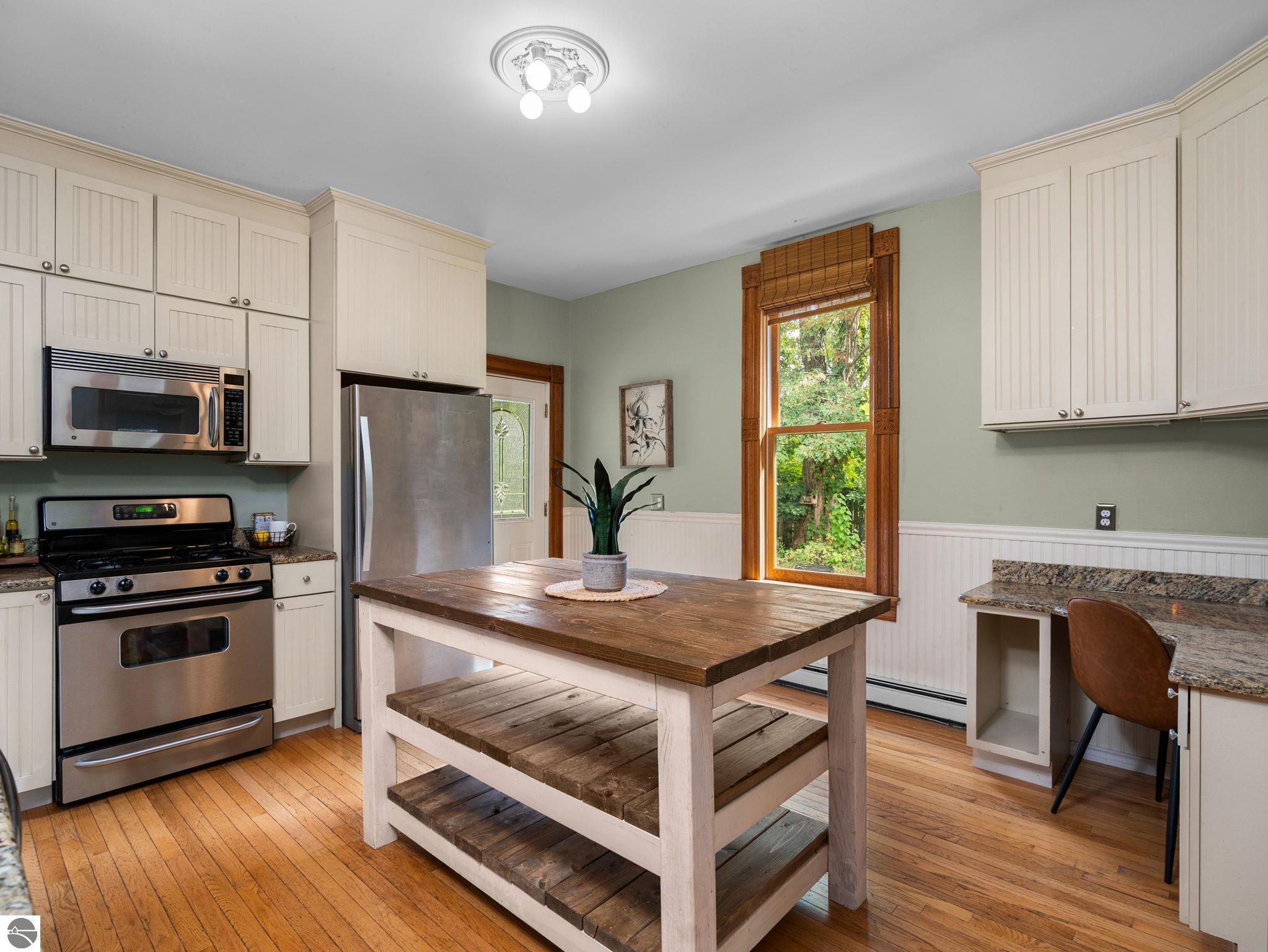 318 W Fifteenth Street
