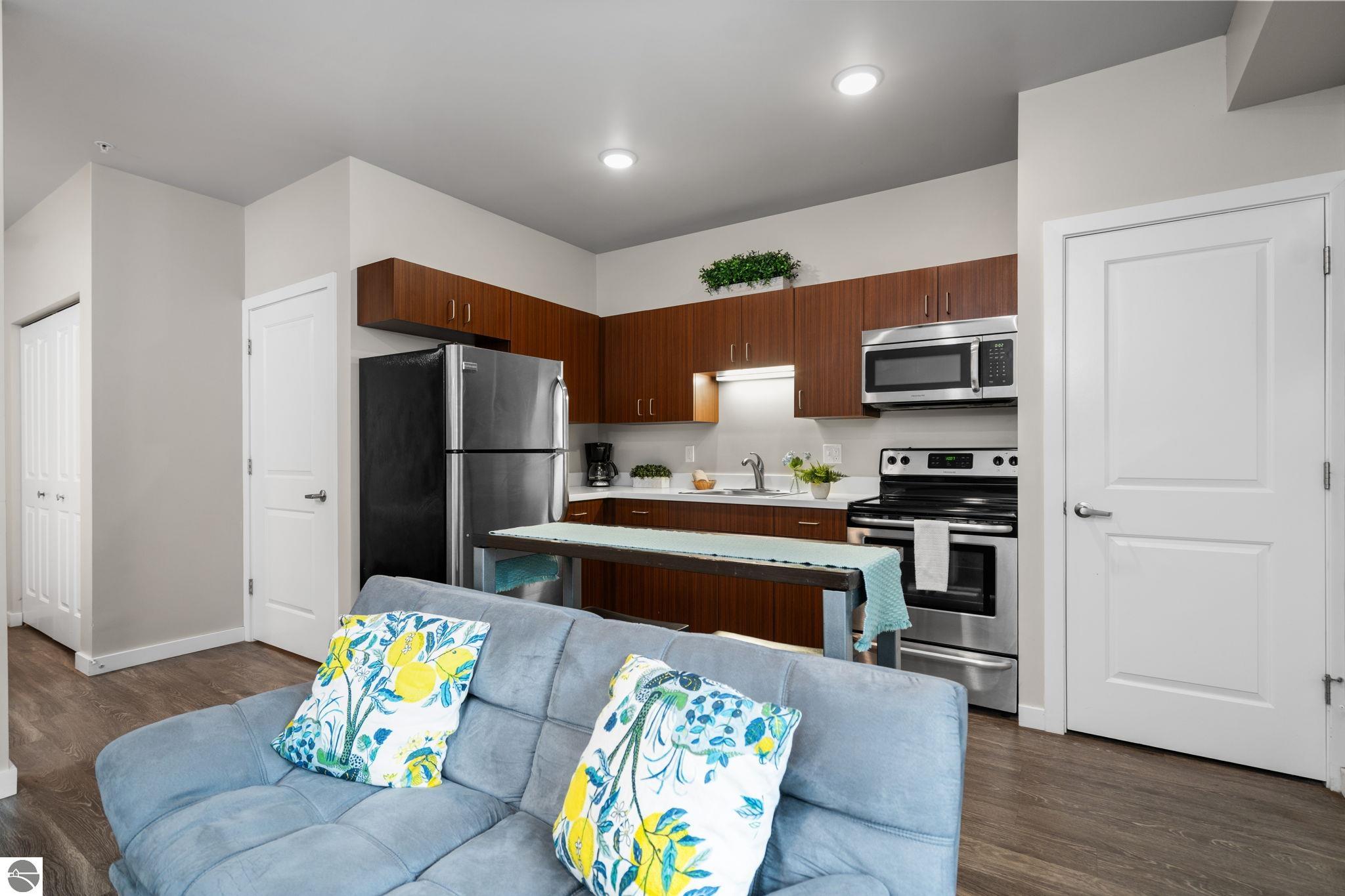 619 E Eighth Street # 13