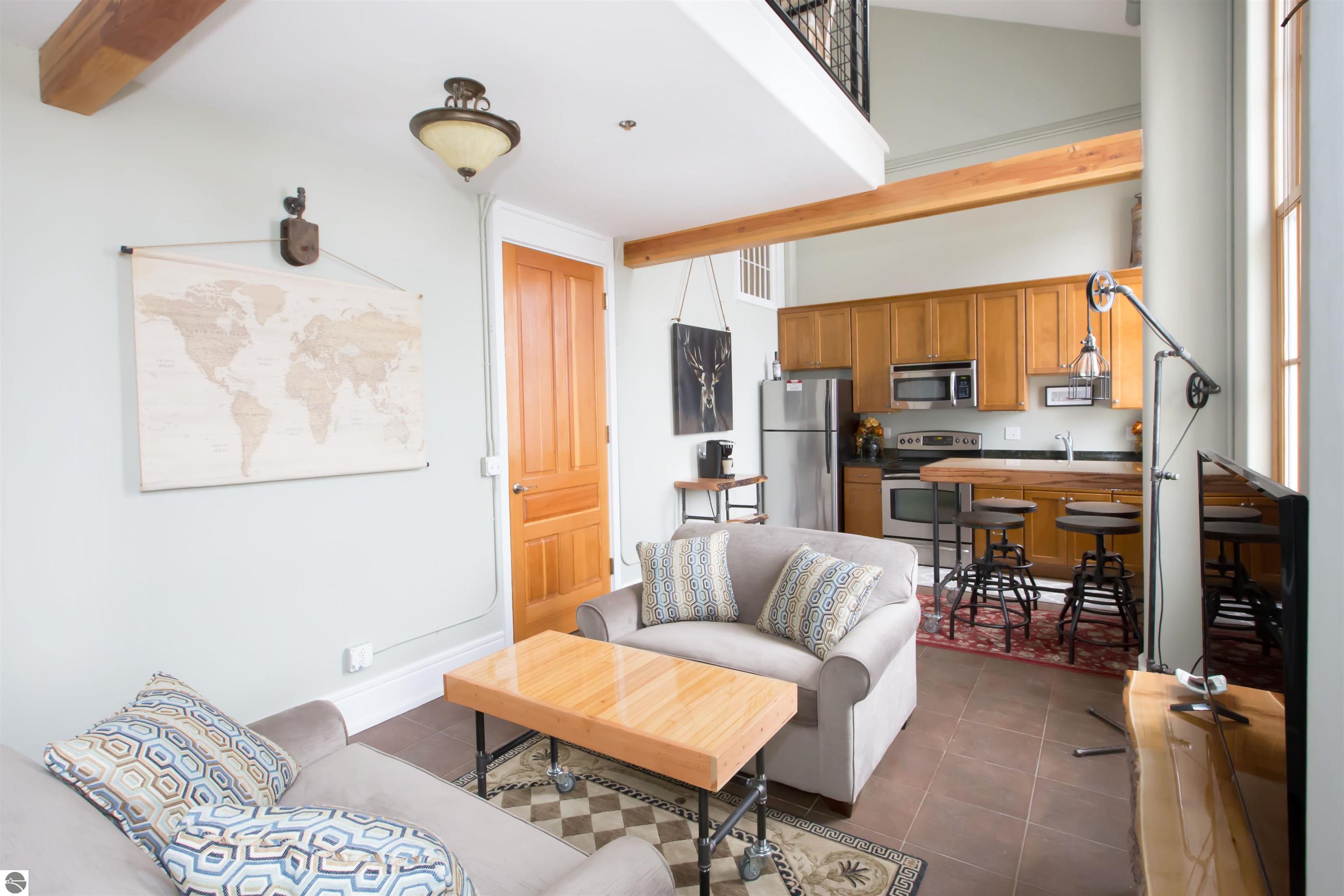 800 Cottageview Drive # 313