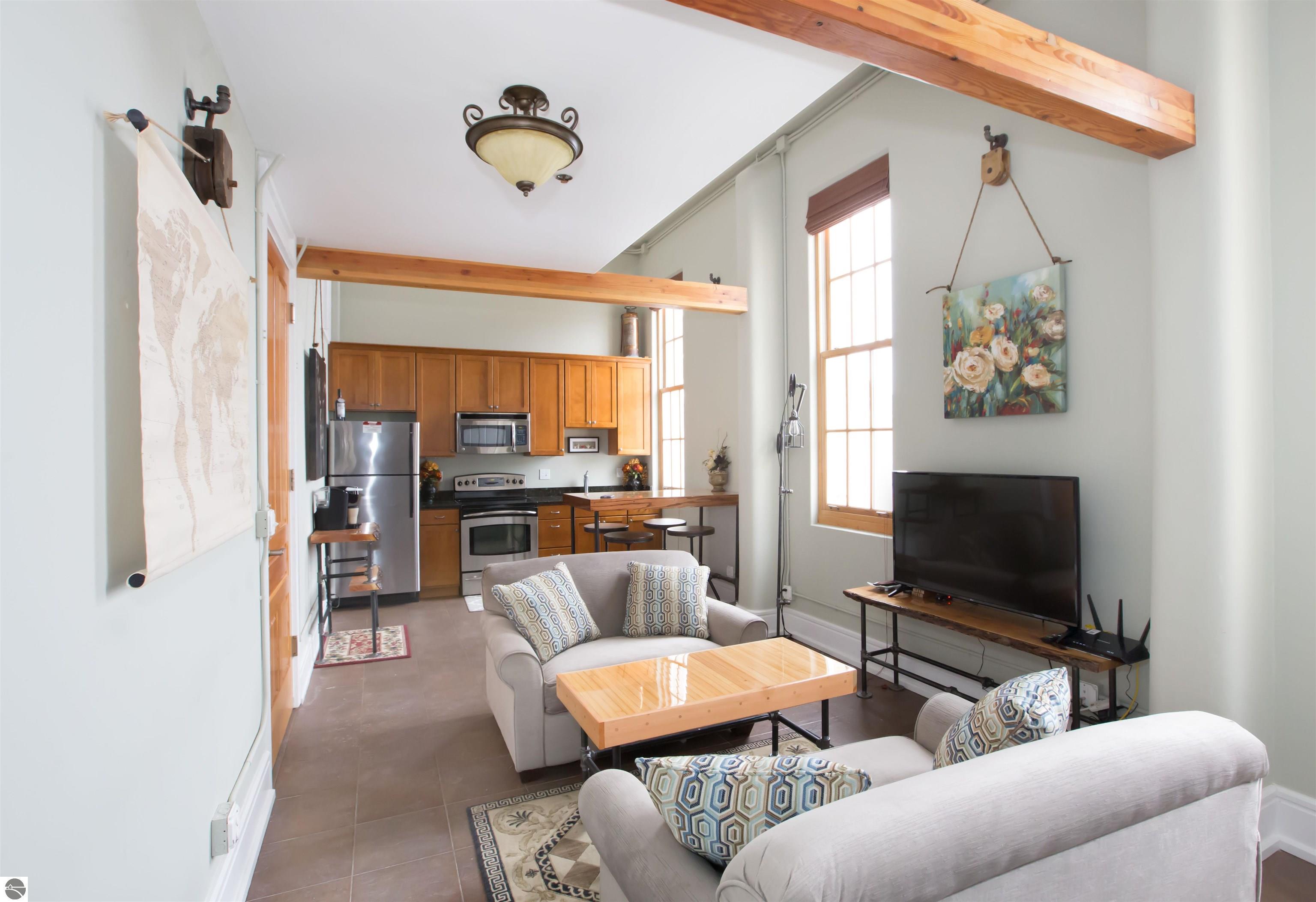 800 Cottageview Drive # 313