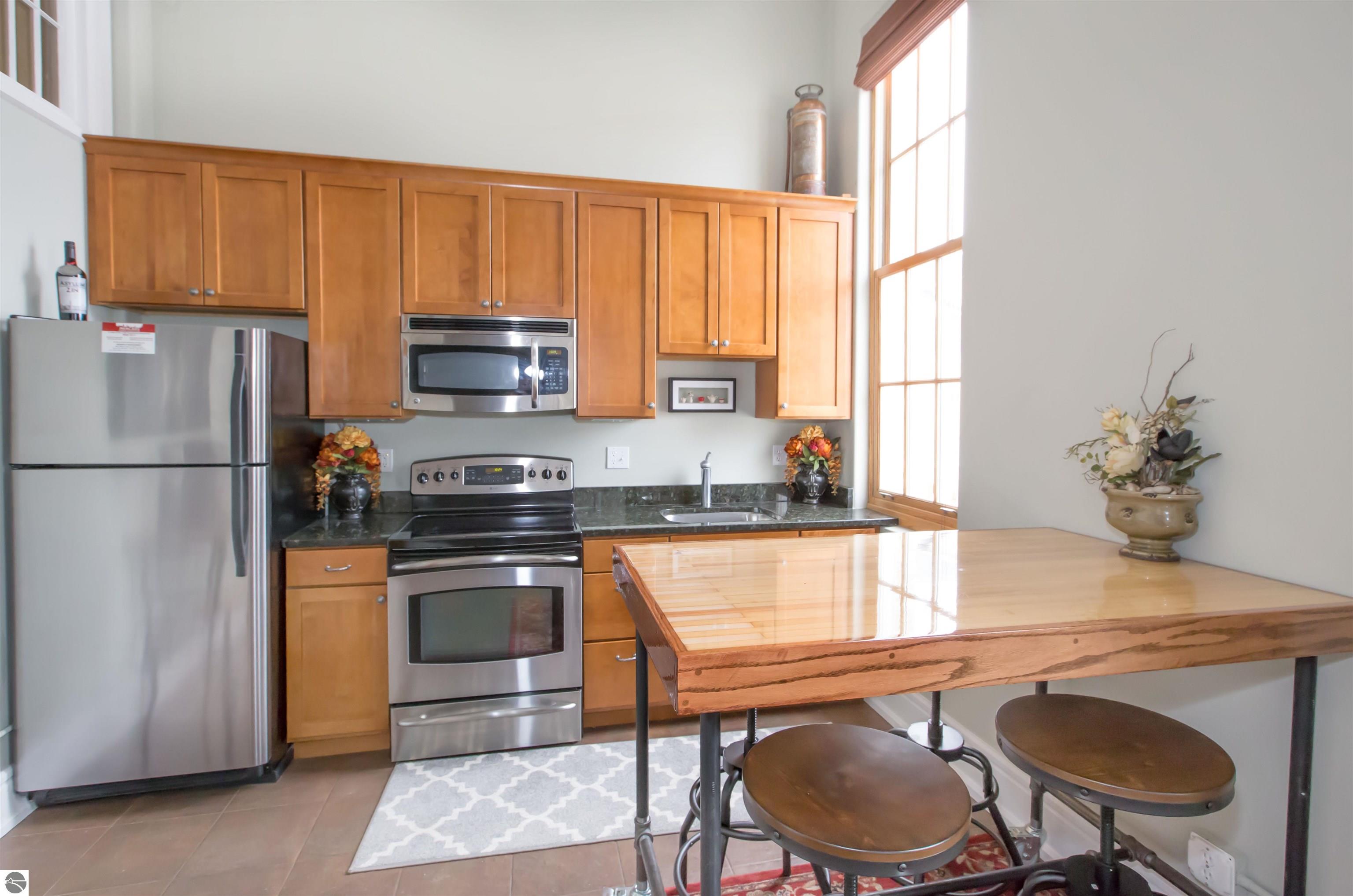 800 Cottageview Drive # 313