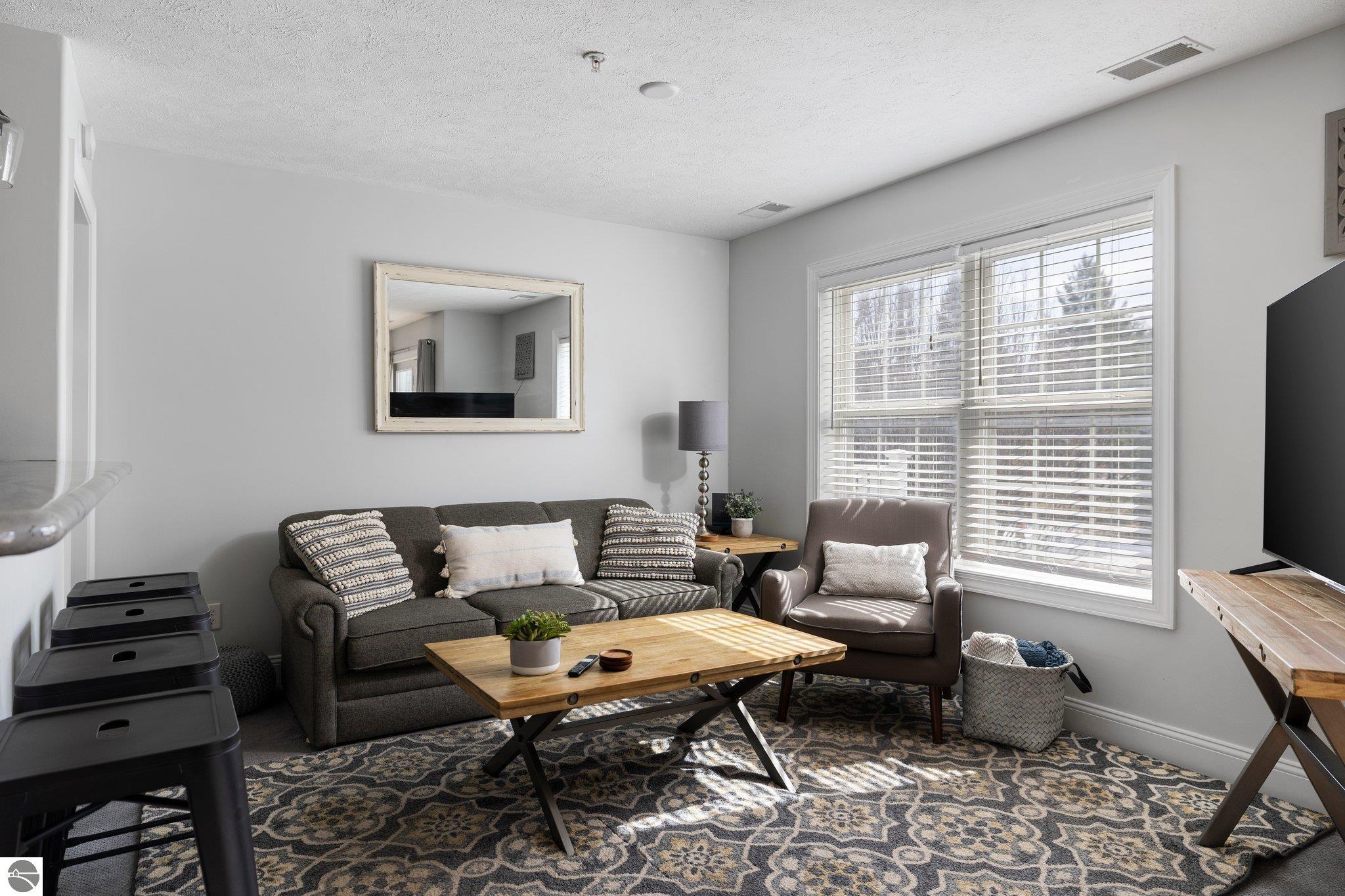 715 E State Street # 28