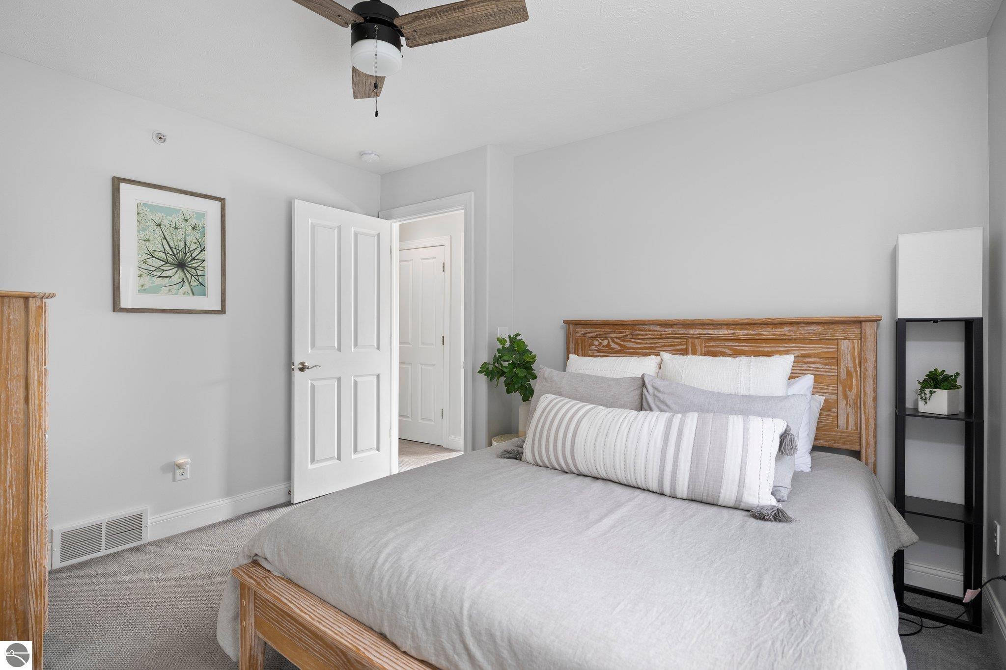 715 E State Street # 28