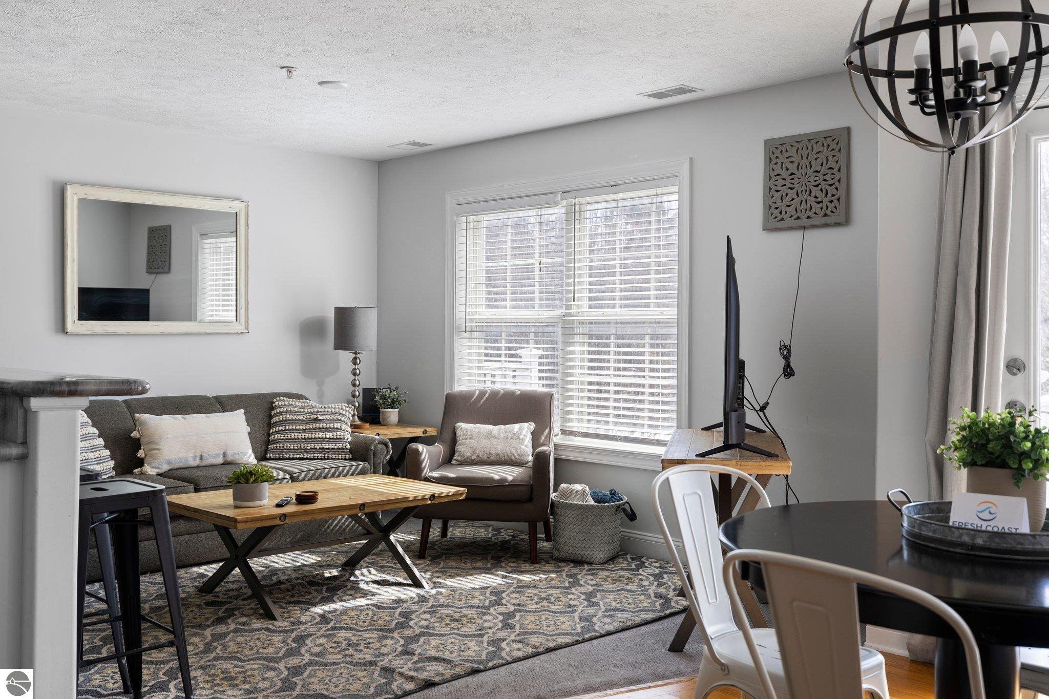 715 E State Street # 28