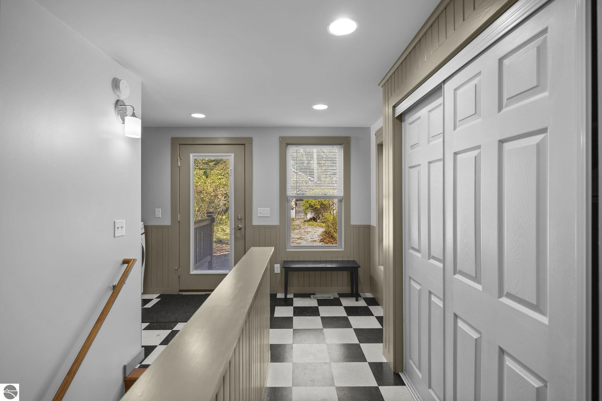 637,639,641 E Eighth Street, Traverse City