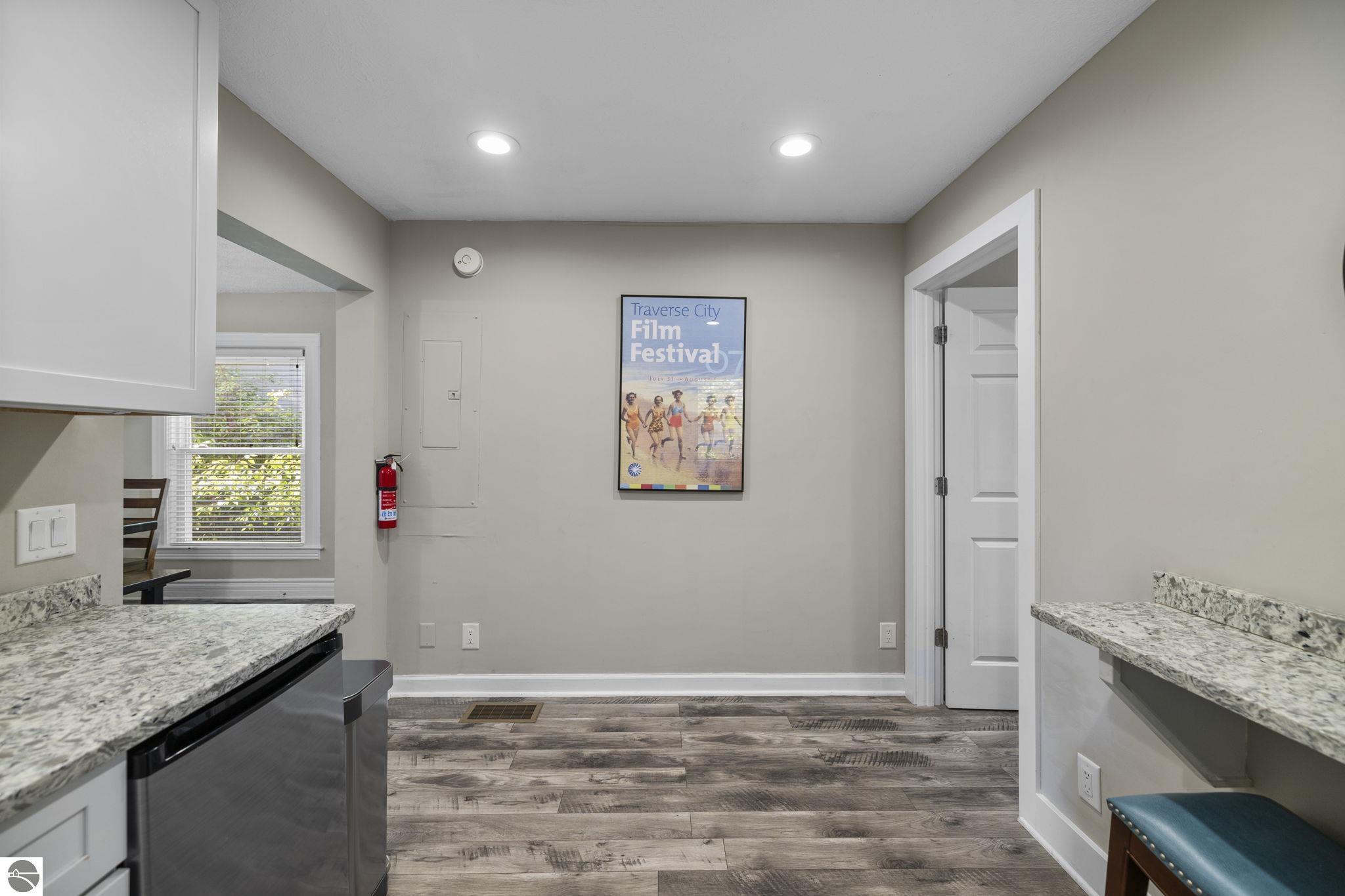 637,639,641 E Eighth Street, Traverse City