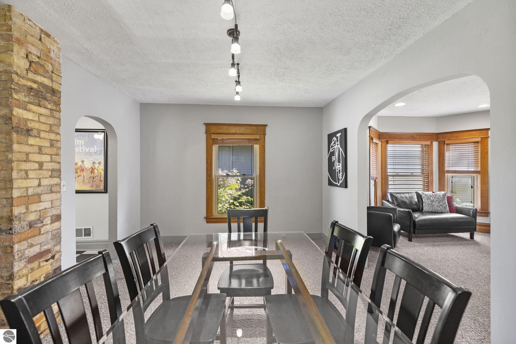 637,639,641 E Eighth Street, Traverse City