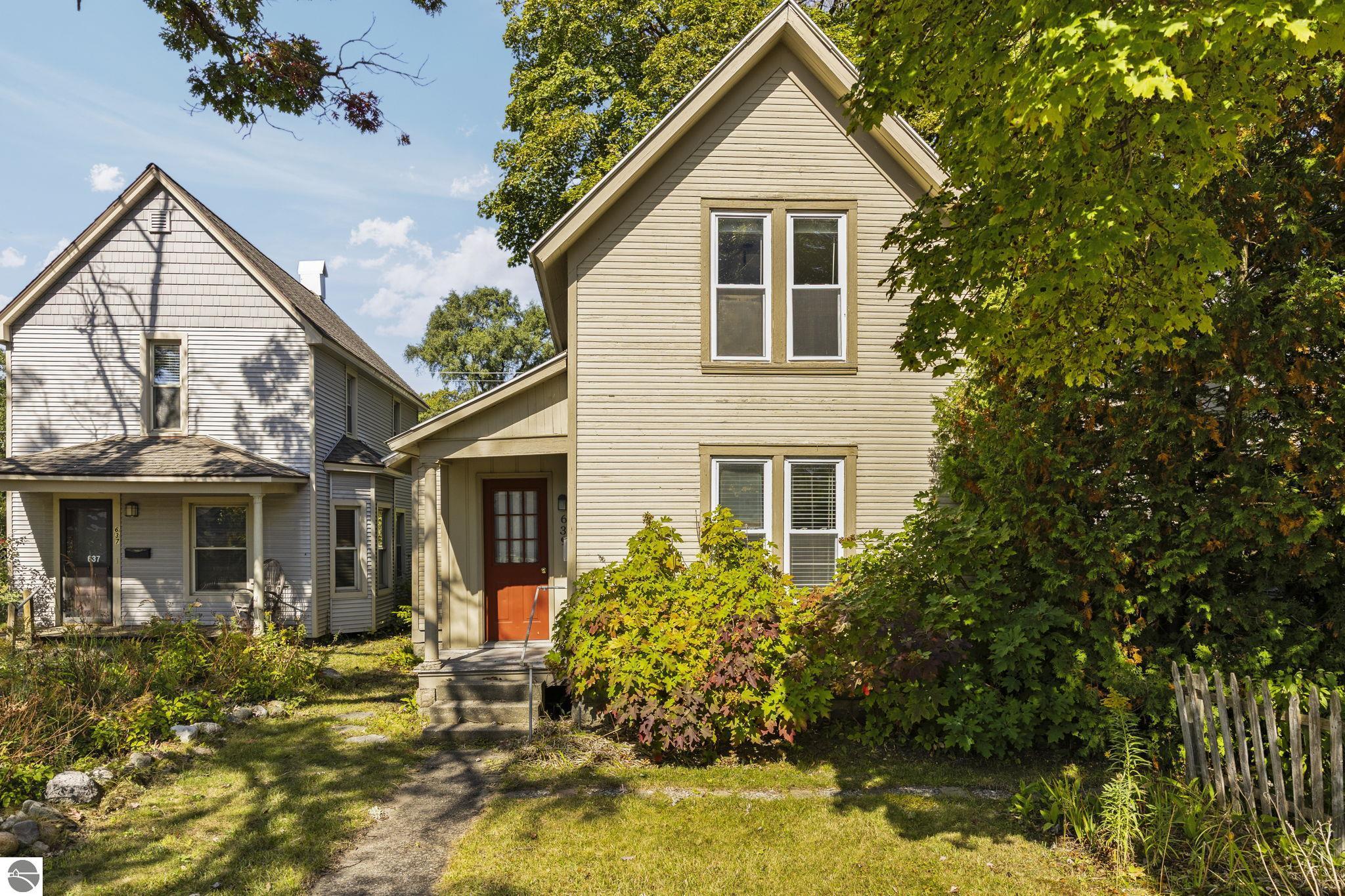 637,639,641 E Eighth Street, Traverse City