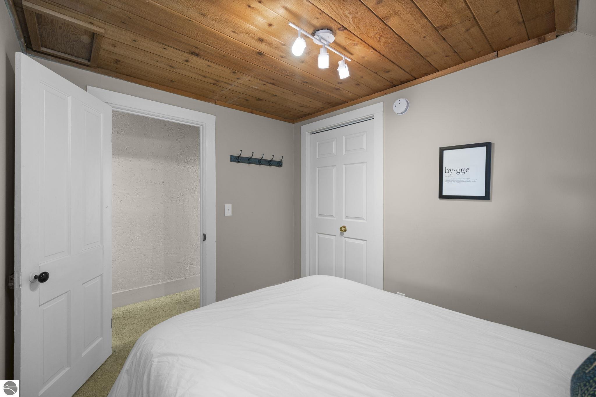 637,639,641 E Eighth Street, Traverse City