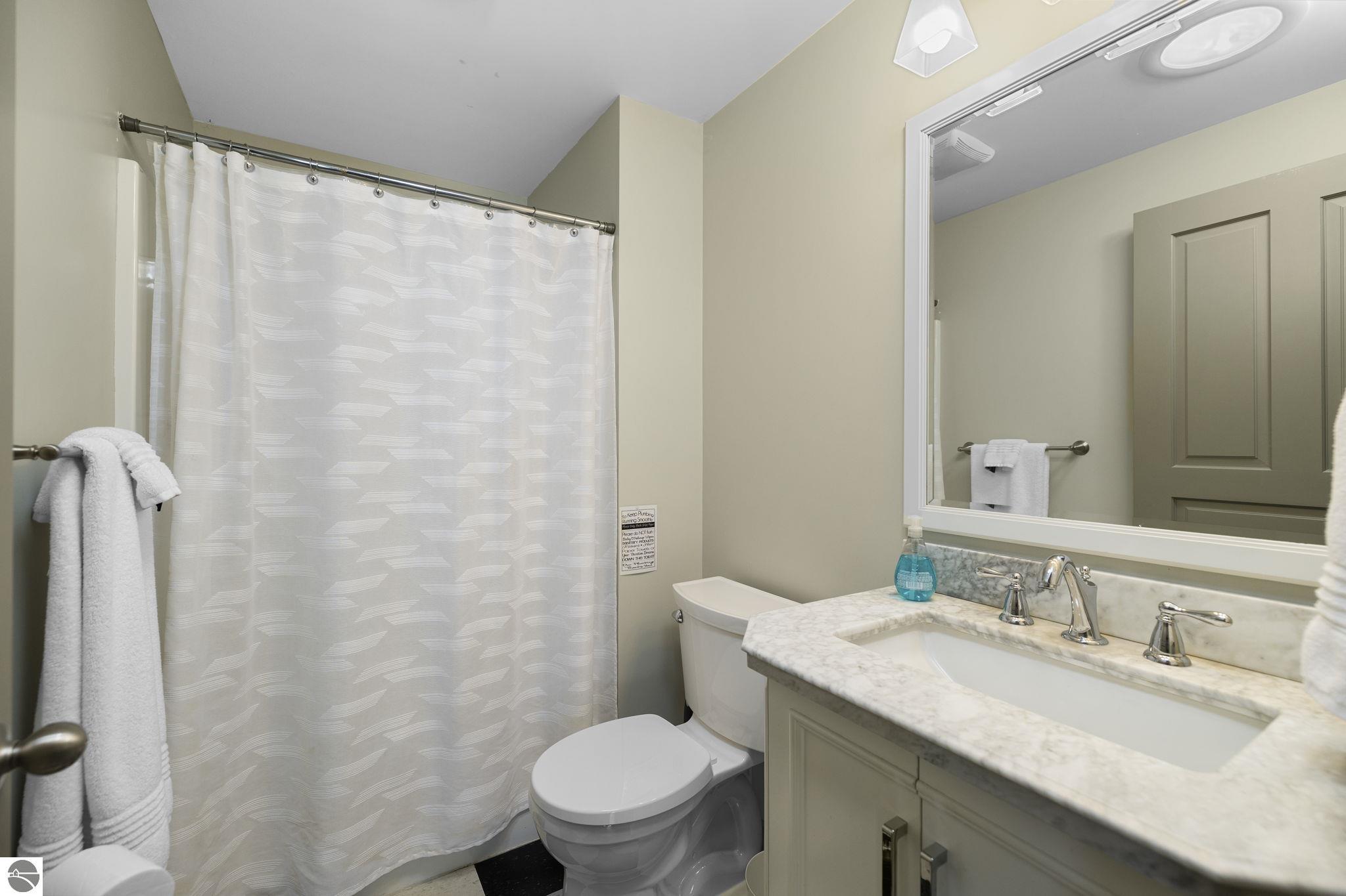 637,639,641 E Eighth Street, Traverse City