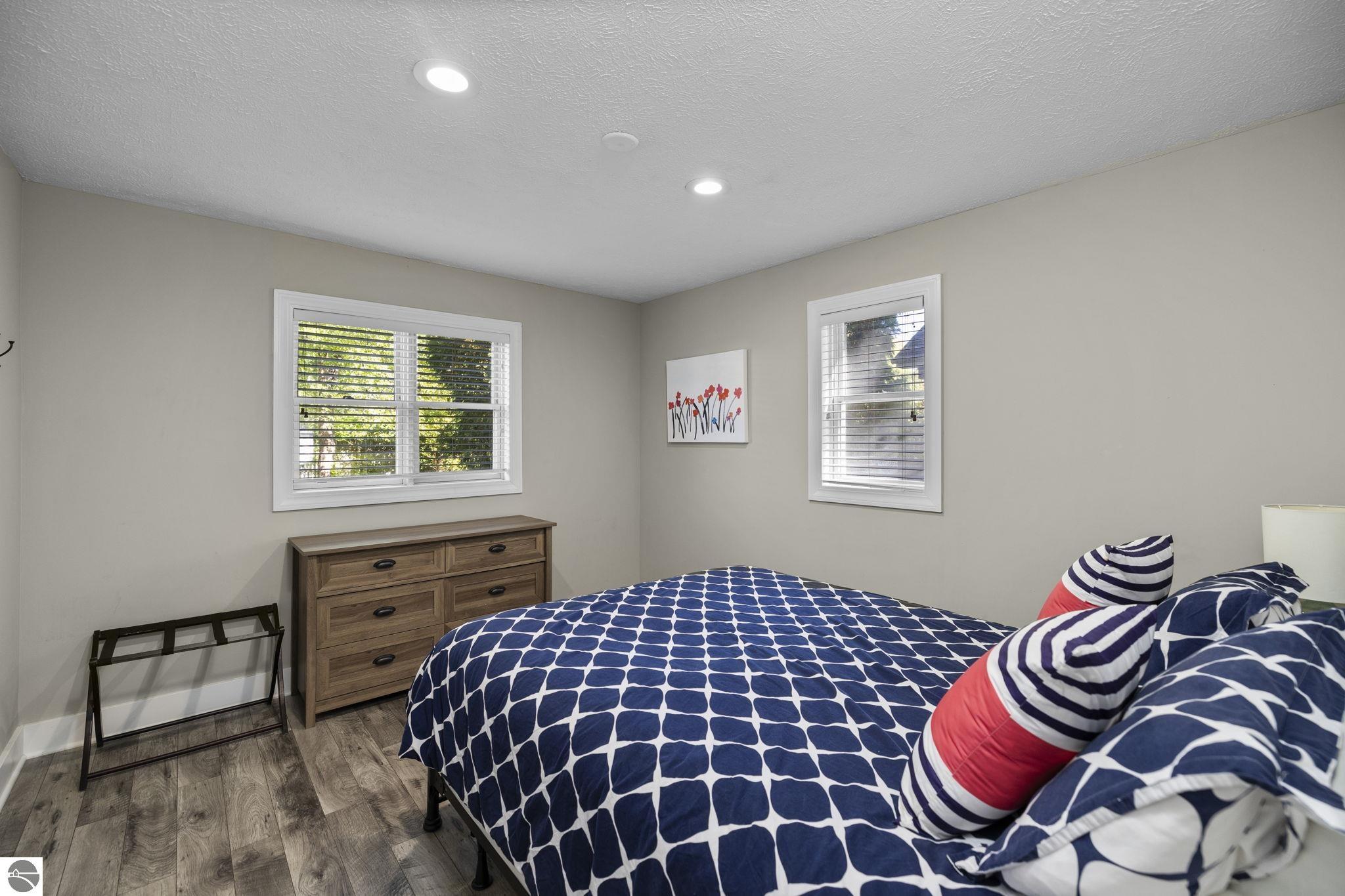 637,639,641 E Eighth Street, Traverse City