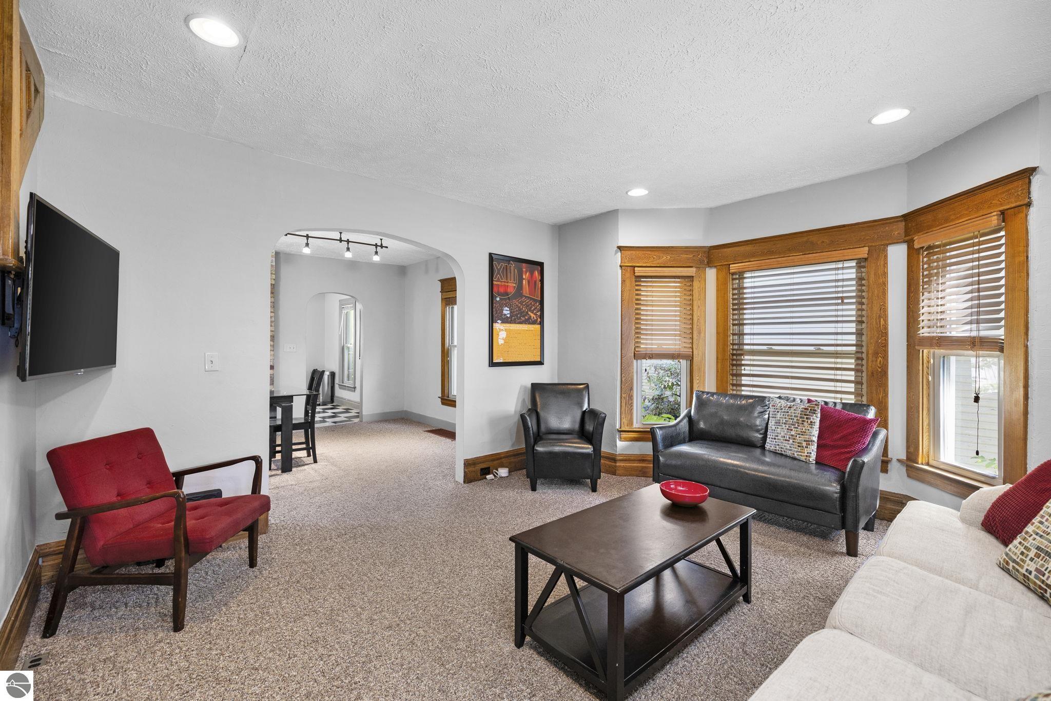 637,639,641 E Eighth Street, Traverse City