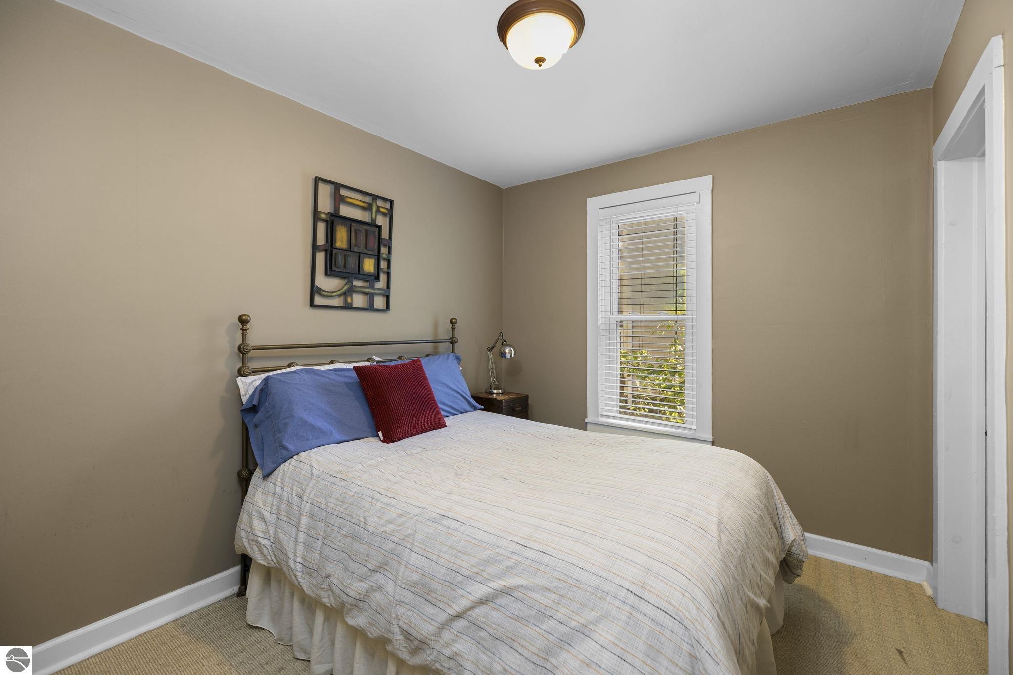 637,639,641 E Eighth Street, Traverse City