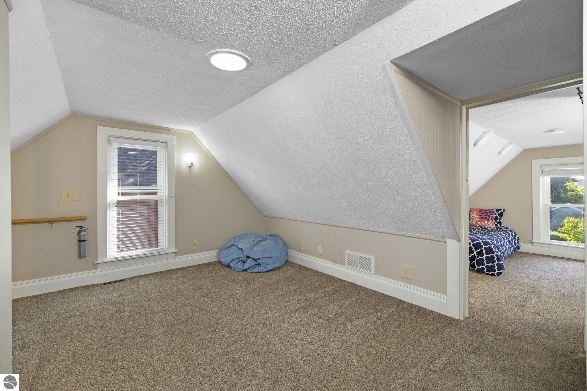 637,639,641 E Eighth Street, Traverse City